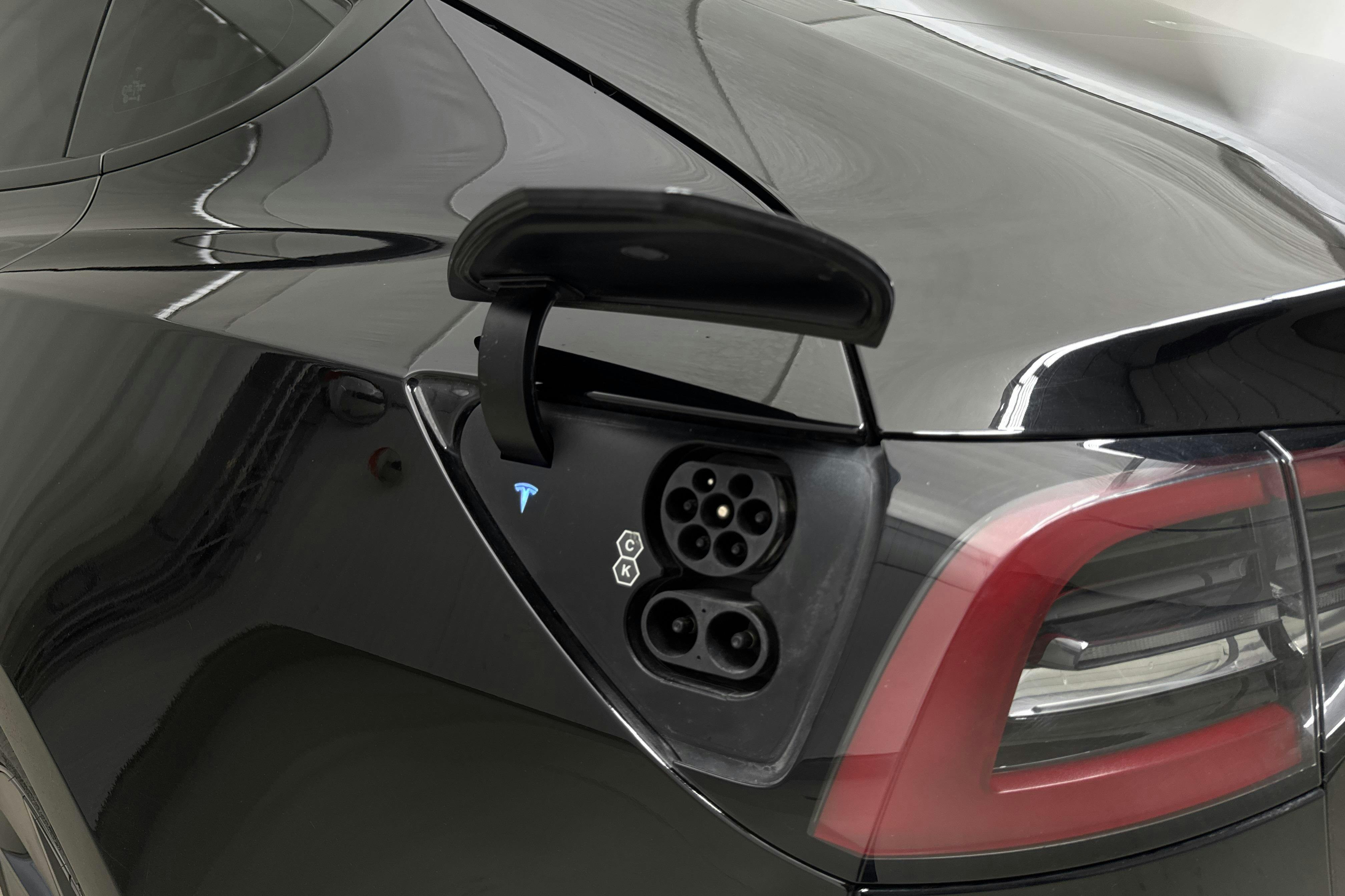 Tesla Model 3 Standard Range RWD - 60 800 km - Automatyczna - czarny - 2023
