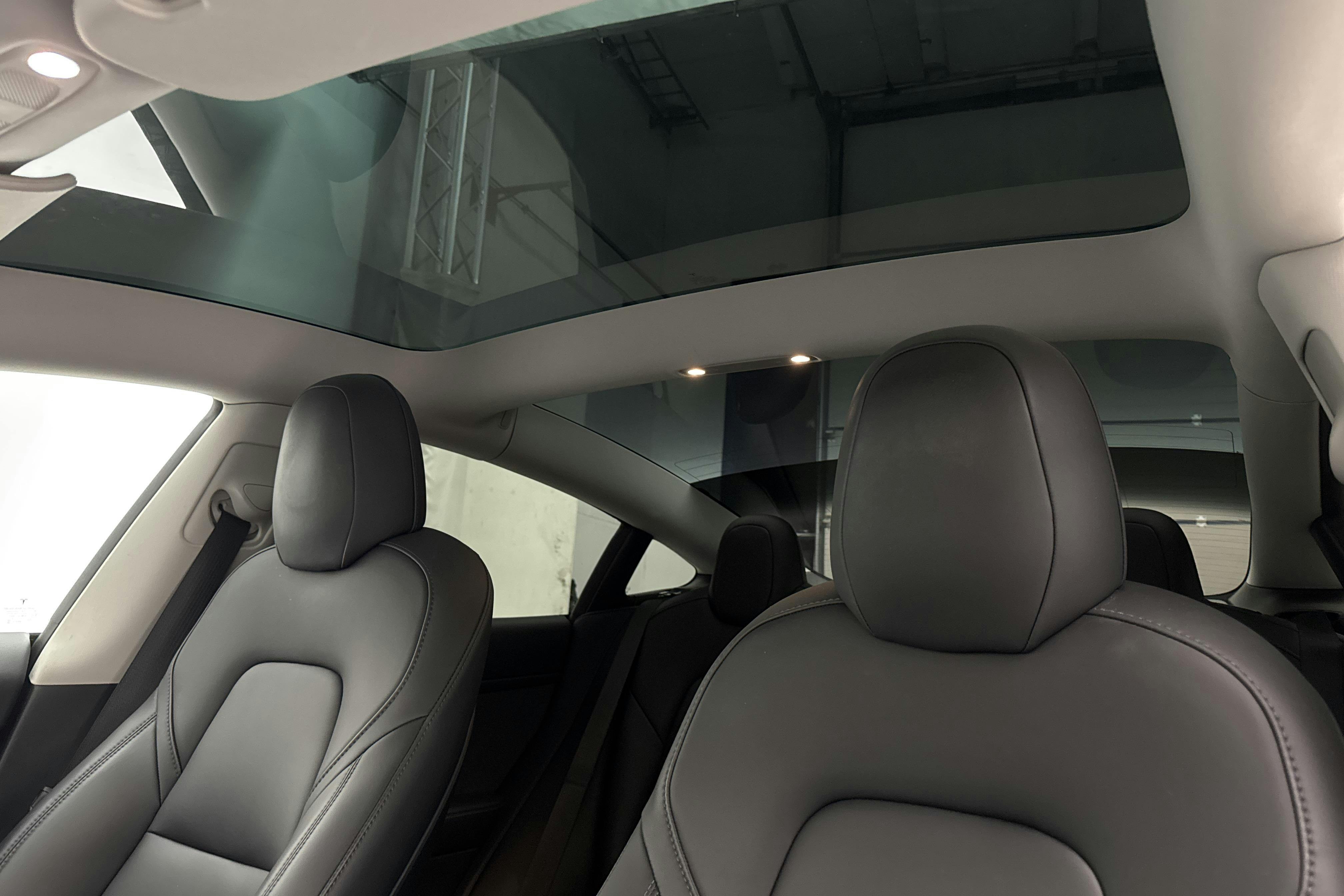 Tesla Model 3 Standard Range RWD - 60 800 km - Automatyczna - czarny - 2023