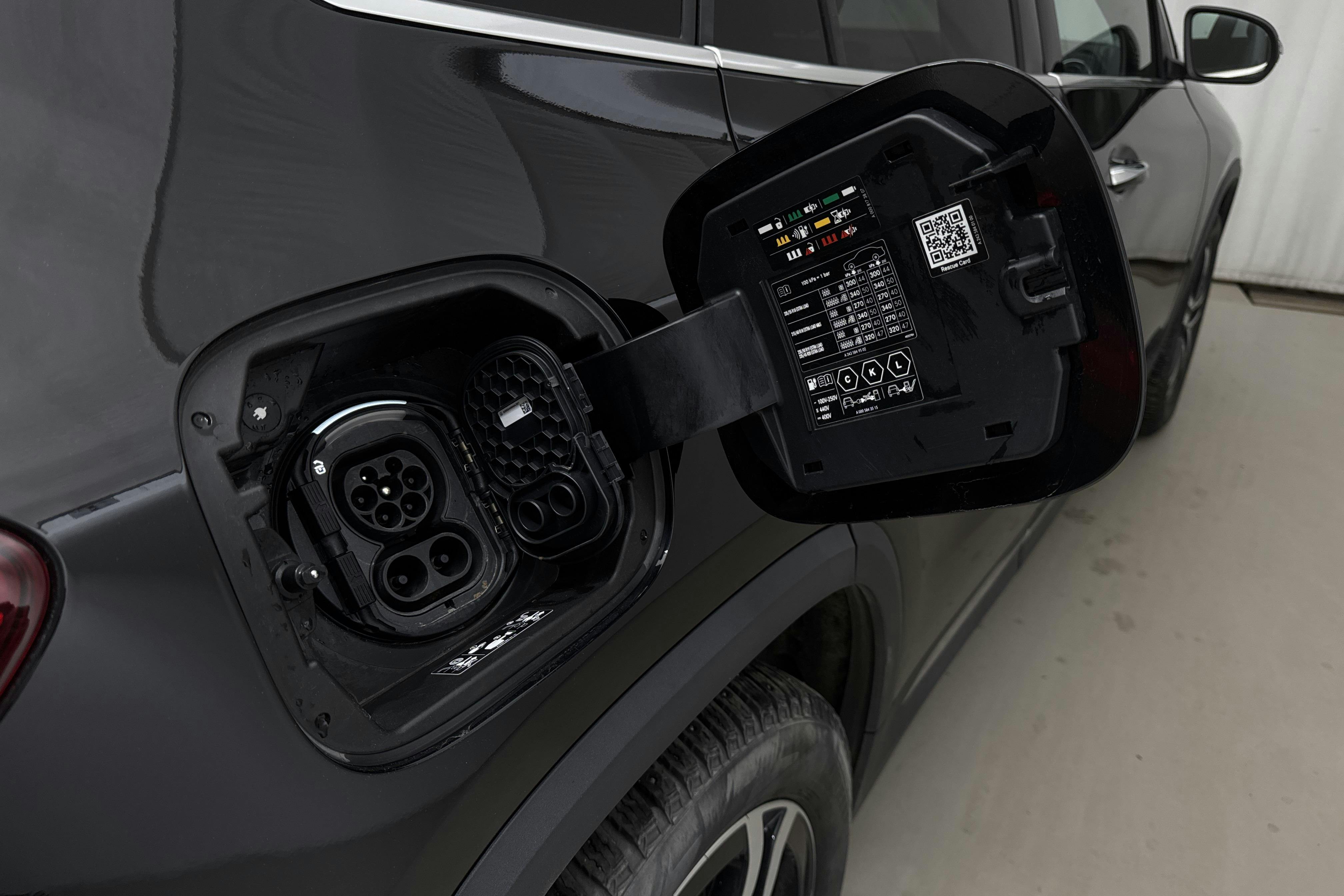 Mercedes EQA 250 H243 (190hk) - 4 570 mil - Automat - svart - 2023