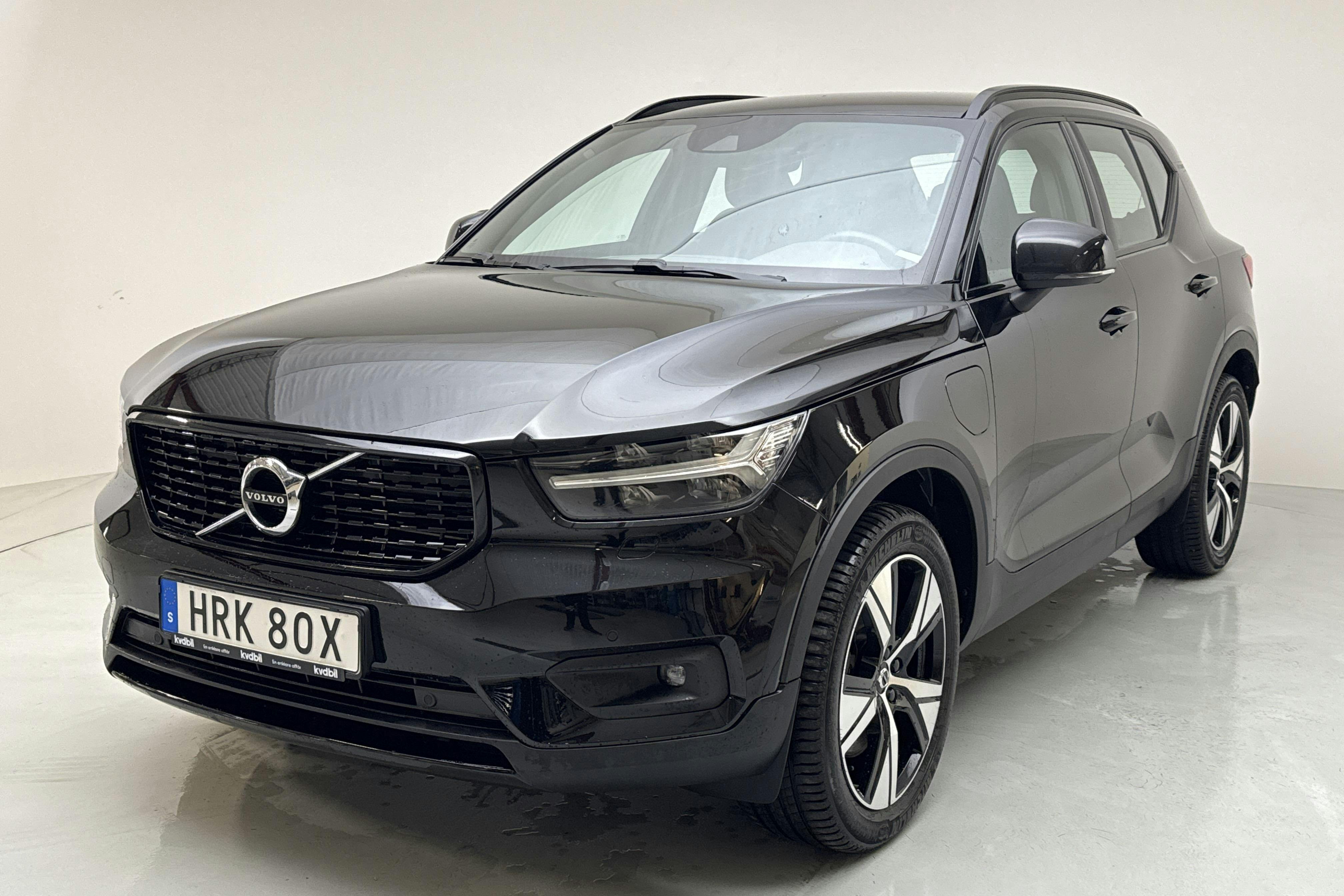 Volvo XC40 T4 2WD Twin Engine (211hk) - 9 550 mil - Automat - svart - 2022