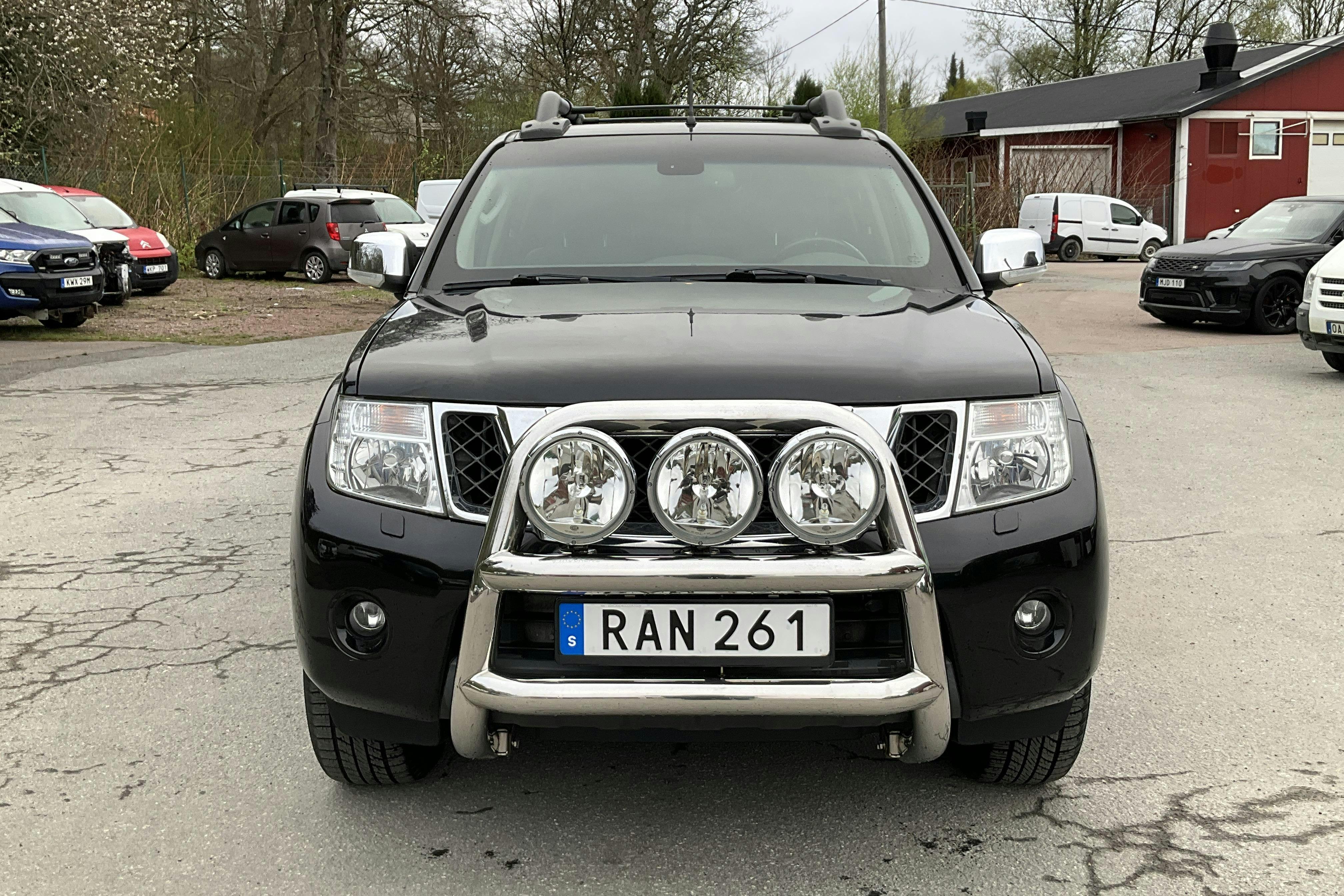 Nissan Navara 3.0 dCi V6 (231hk) - 83 600 km - Automatic - black - 2016