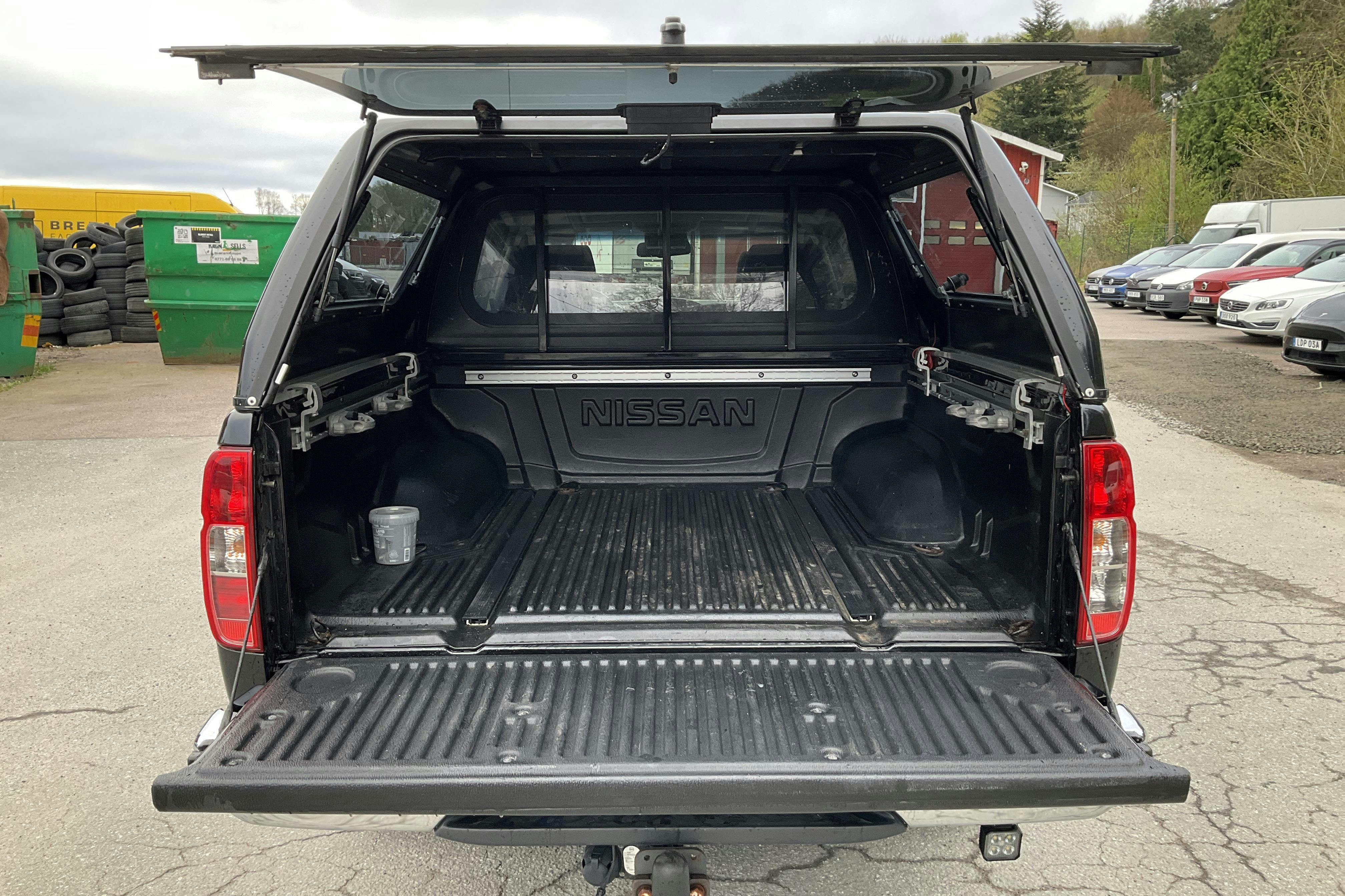 Nissan Navara 3.0 dCi V6 (231hk) - 83 600 km - Automatic - black - 2016