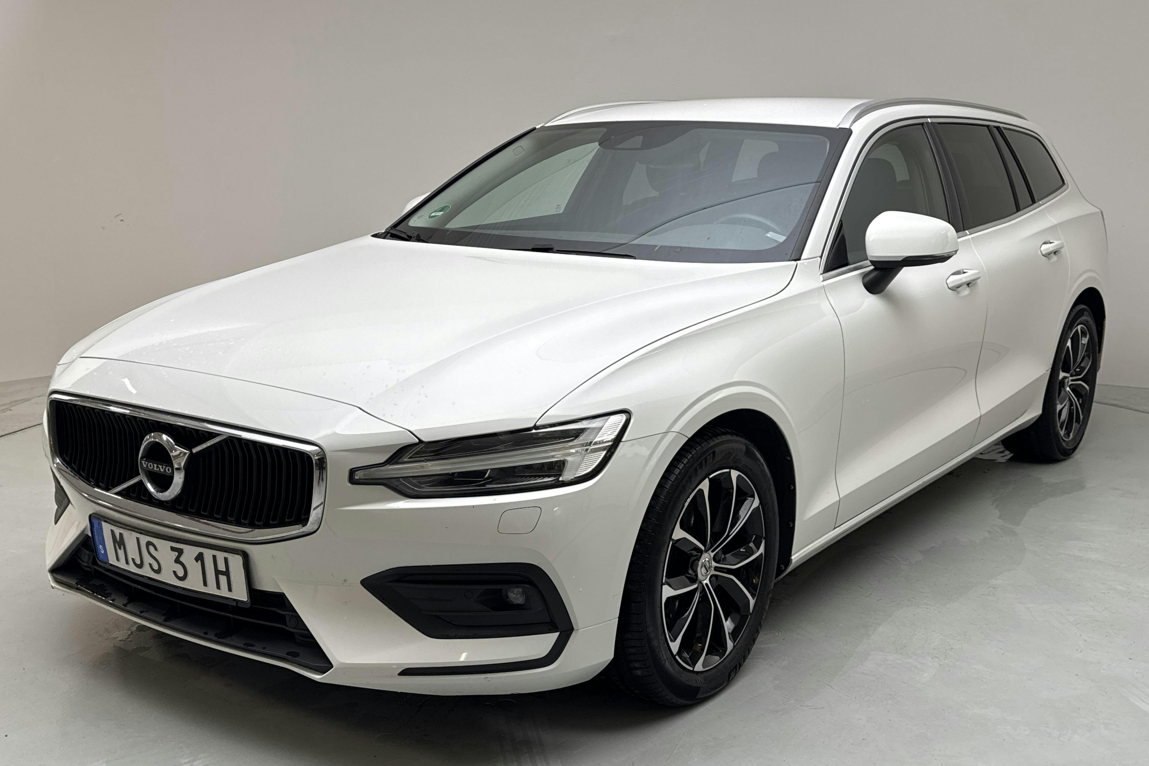 Volvo V60 D4 (190hk) - 190 080 km - Automatic - white - 2020