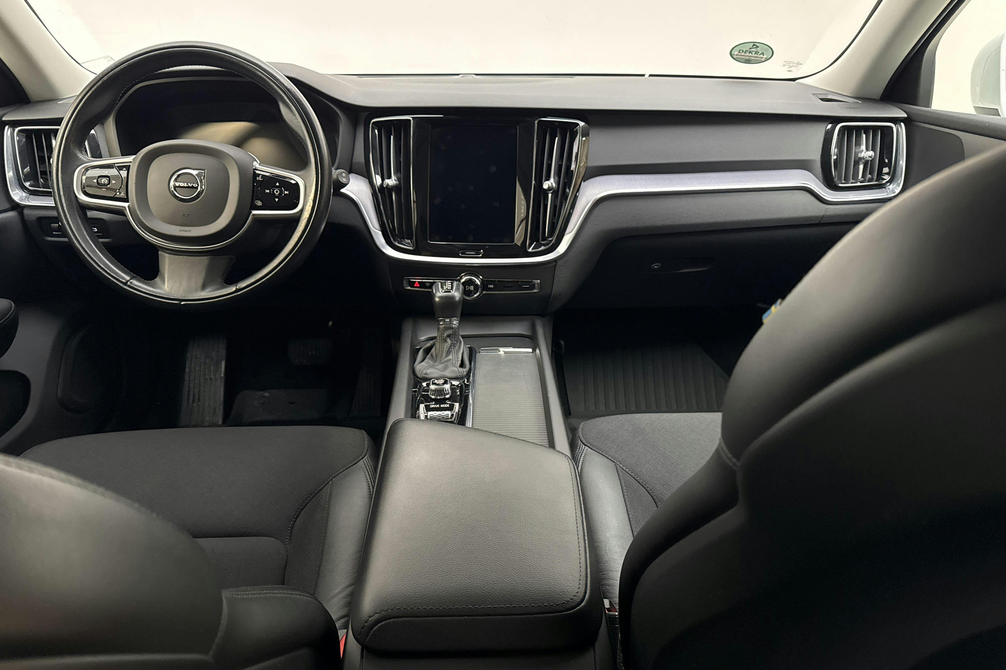 Volvo V60 D4 (190hk) - 190 080 km - Automaatne - valge - 2020