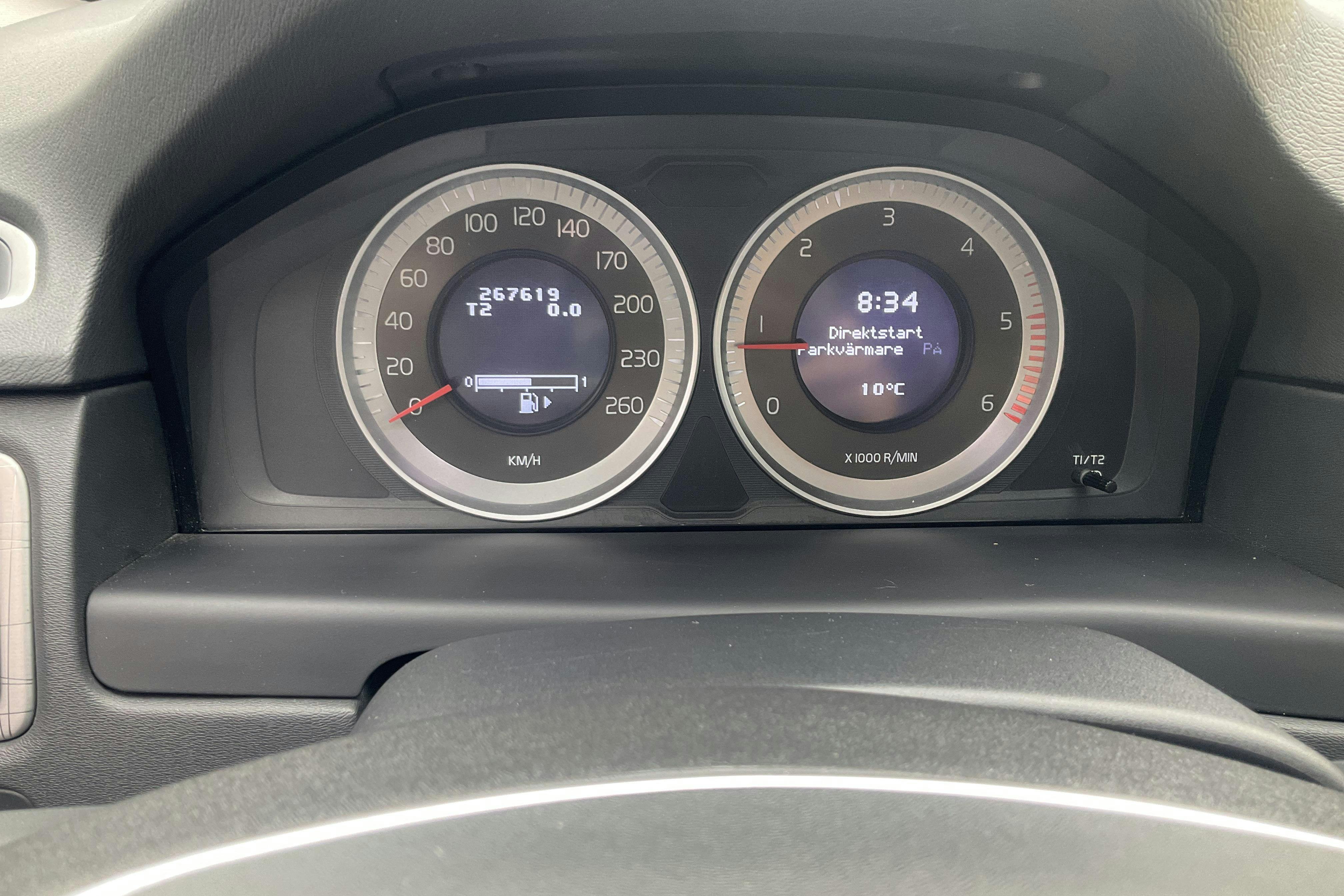Volvo XC70 II D4 AWD (163hk) - 267 620 km - Manualna - biały - 2013