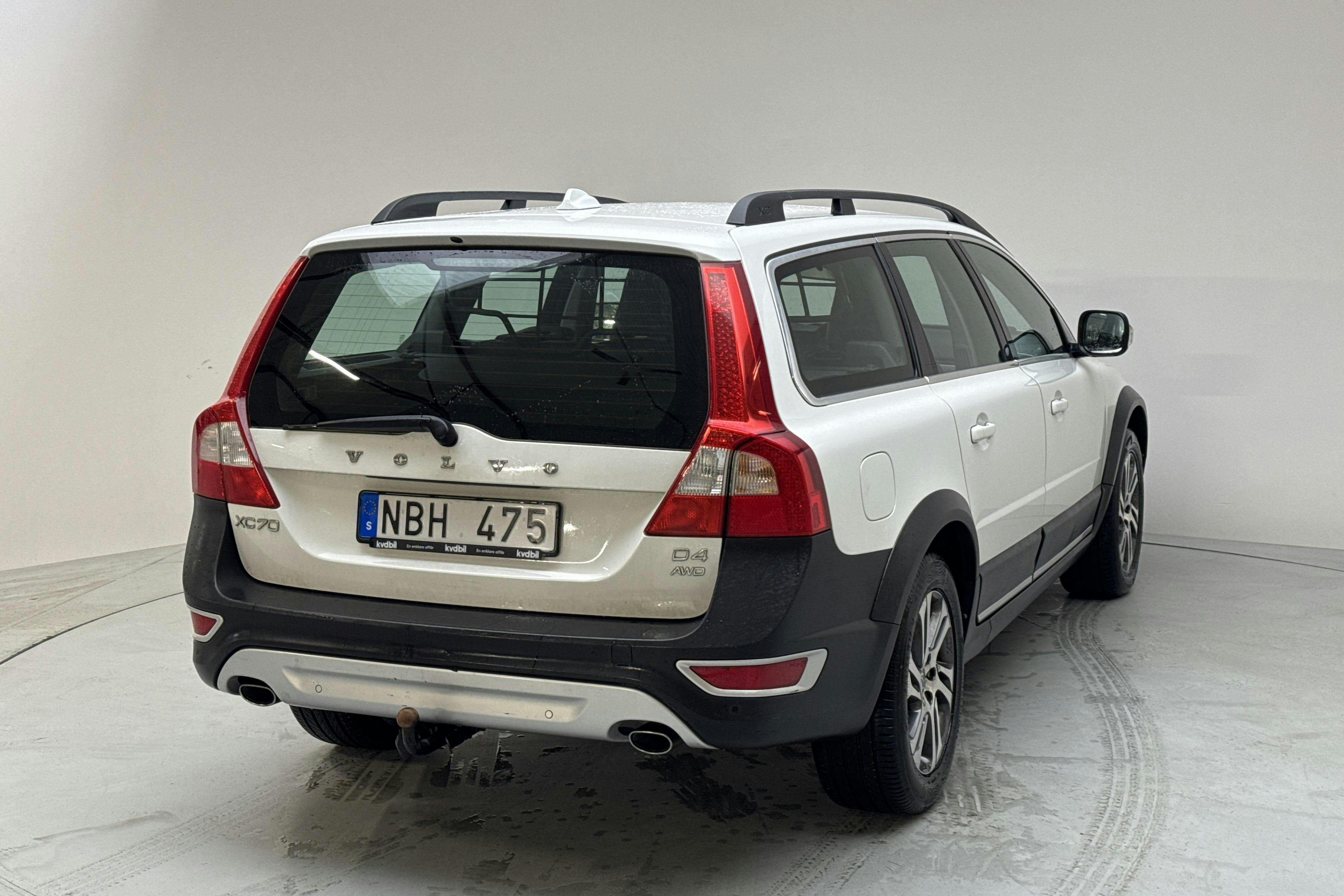 Volvo XC70 II D4 AWD (163hk) - 267 620 km - Manualna - biały - 2013