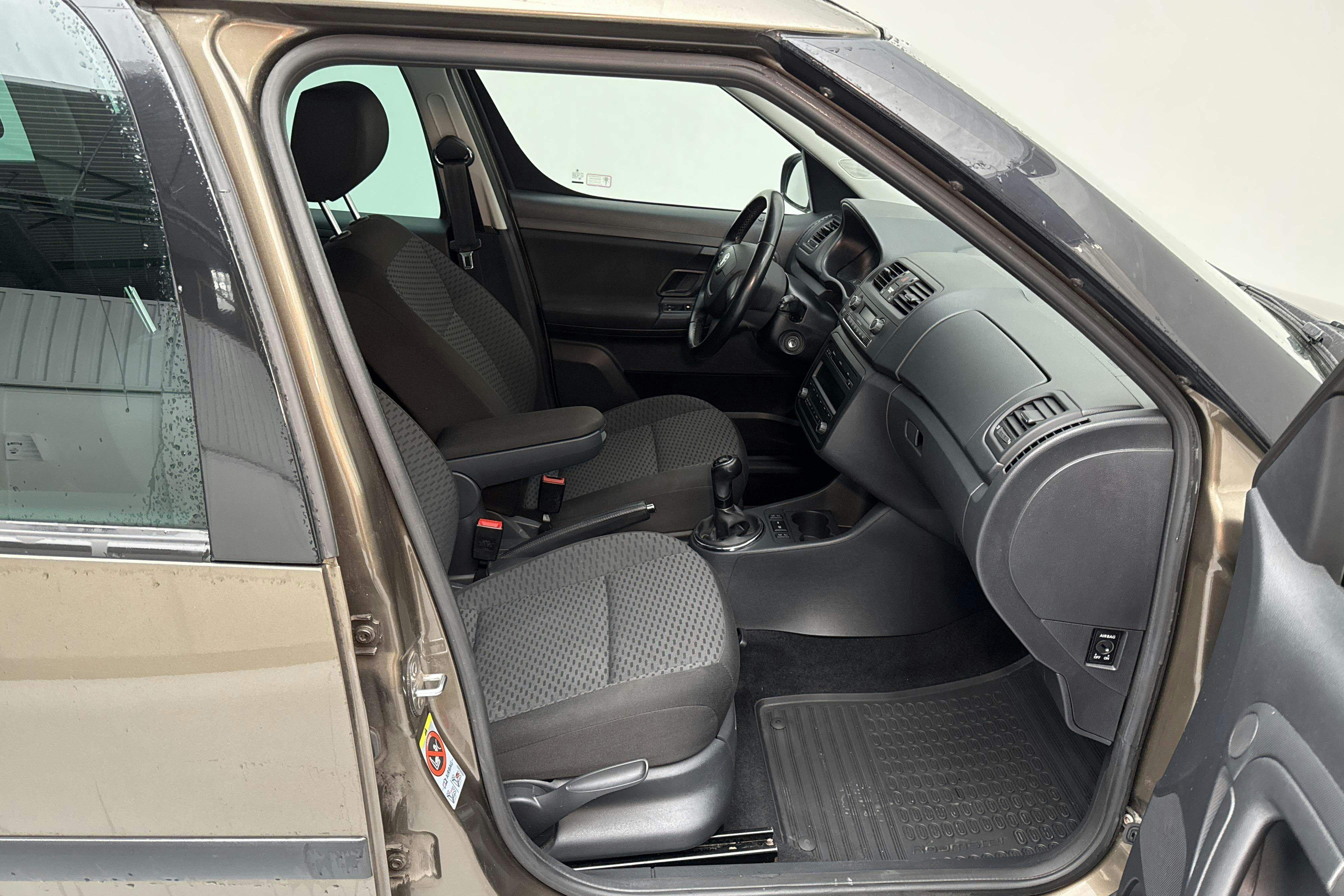 Skoda Roomster 1.2 TSI (86hk) - 122 920 km - Käsitsi - pruun - 2013