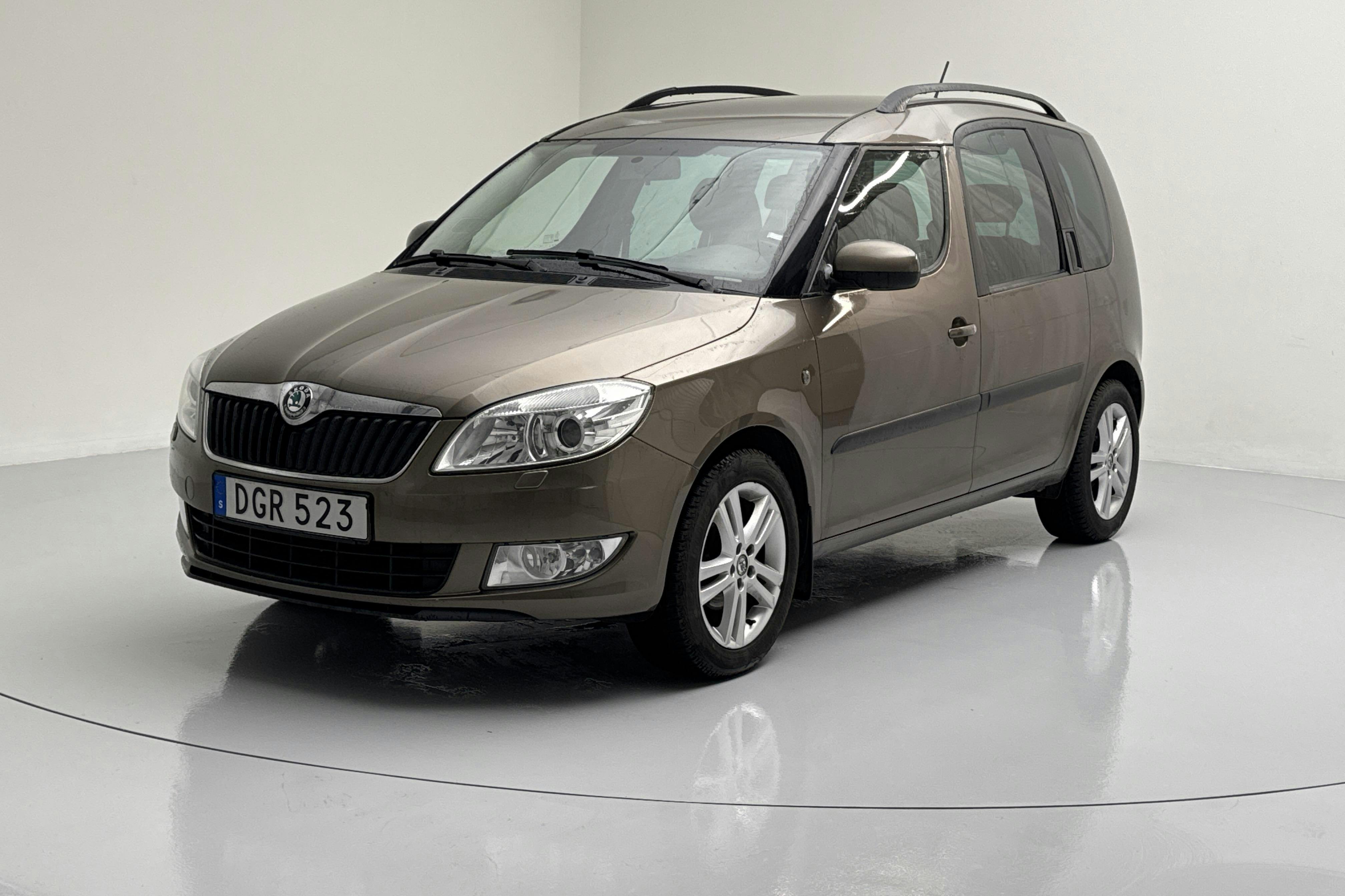 Skoda Roomster 1.2 TSI (86hk) - 12 292 mil - Manuell - brun - 2013