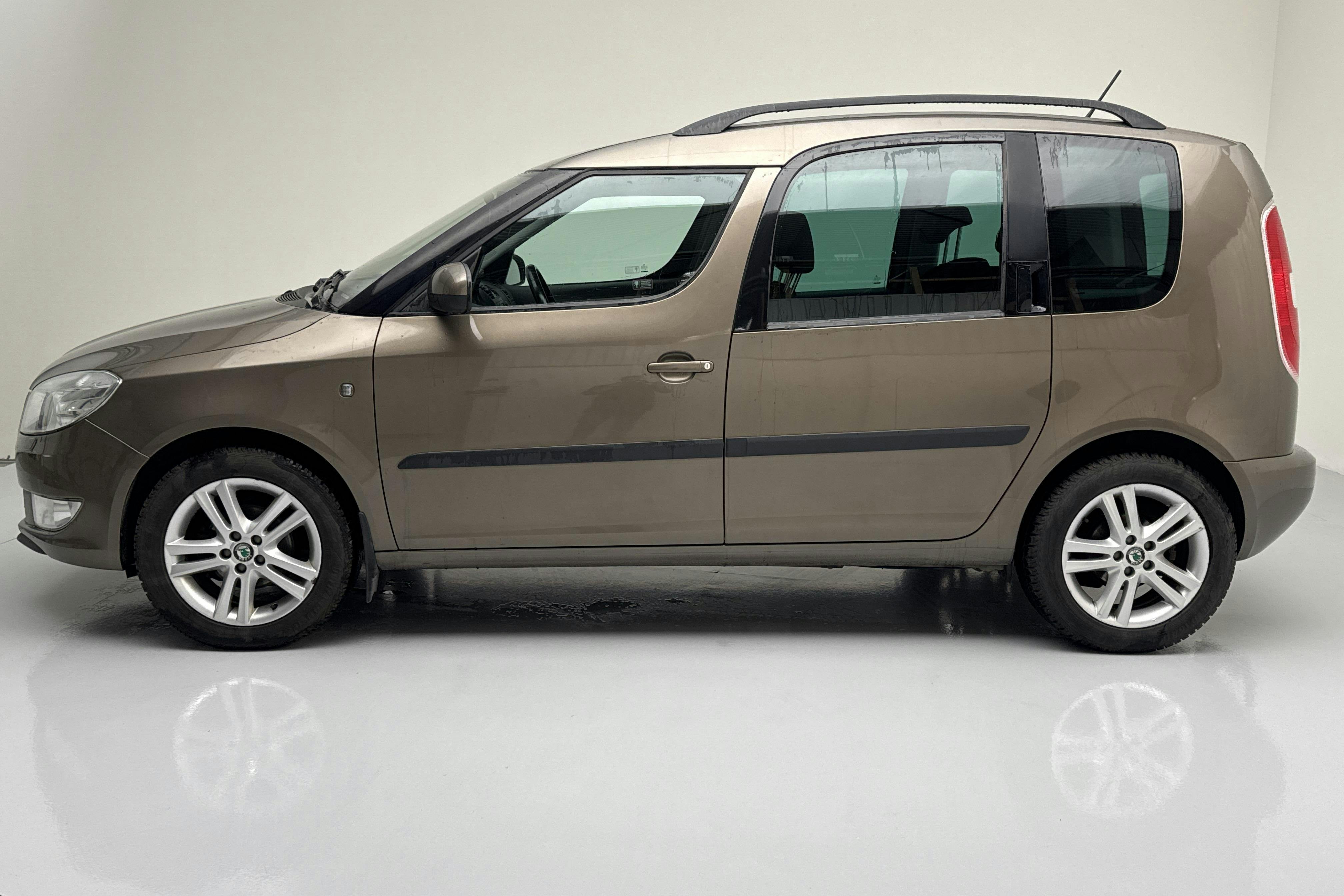 Skoda Roomster 1.2 TSI (86hk) - 122 920 km - Käsitsi - pruun - 2013