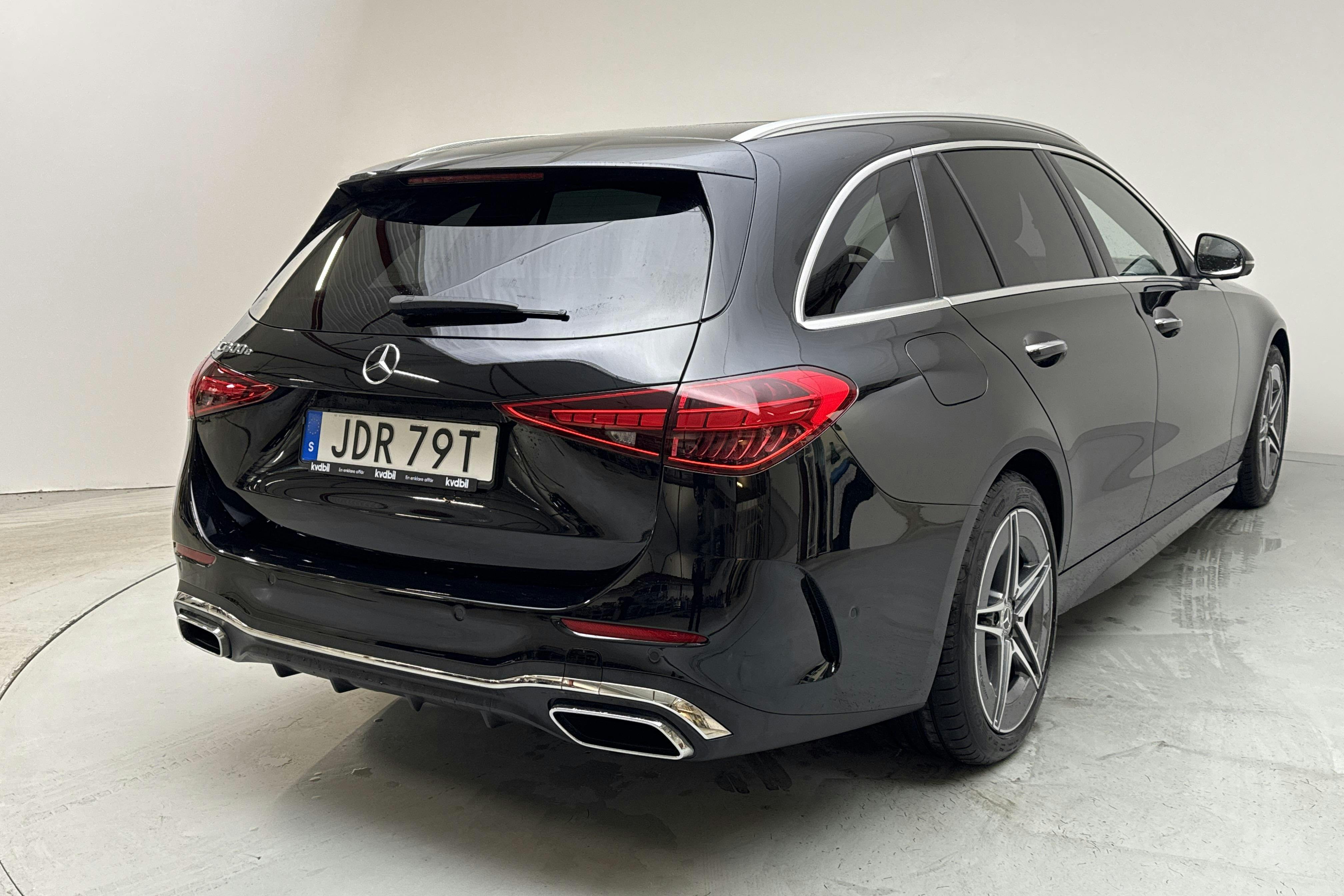 Mercedes C 300 e Kombi S206 (333hk) - 25 050 km - Automatic - black - 2024