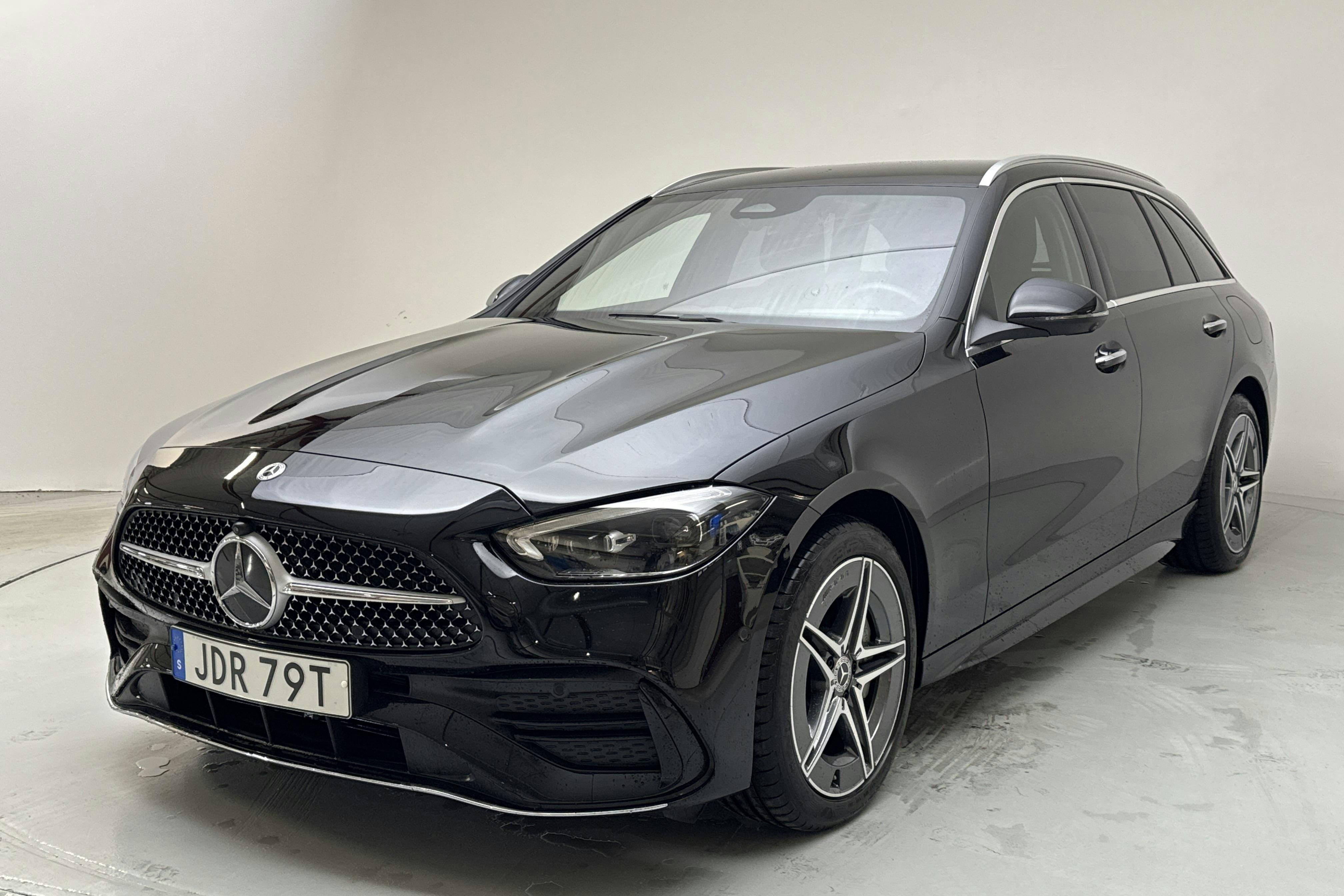 Mercedes C 300 e Kombi S206 (333hk) - 25 050 km - Automatic - black - 2024