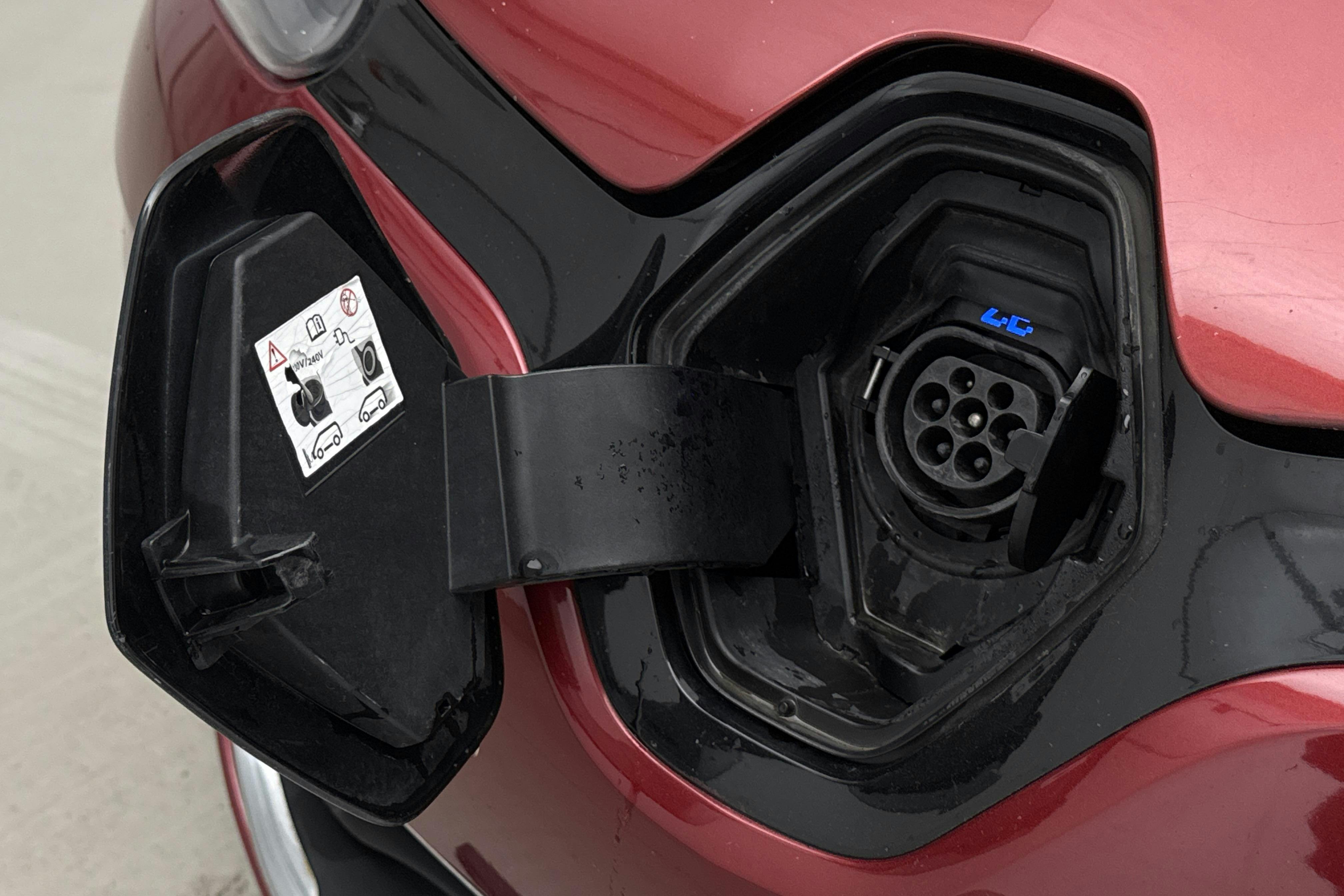 Renault Zoe 41 kWh R90 (92hk) - 185 550 km - Automatic - red - 2018