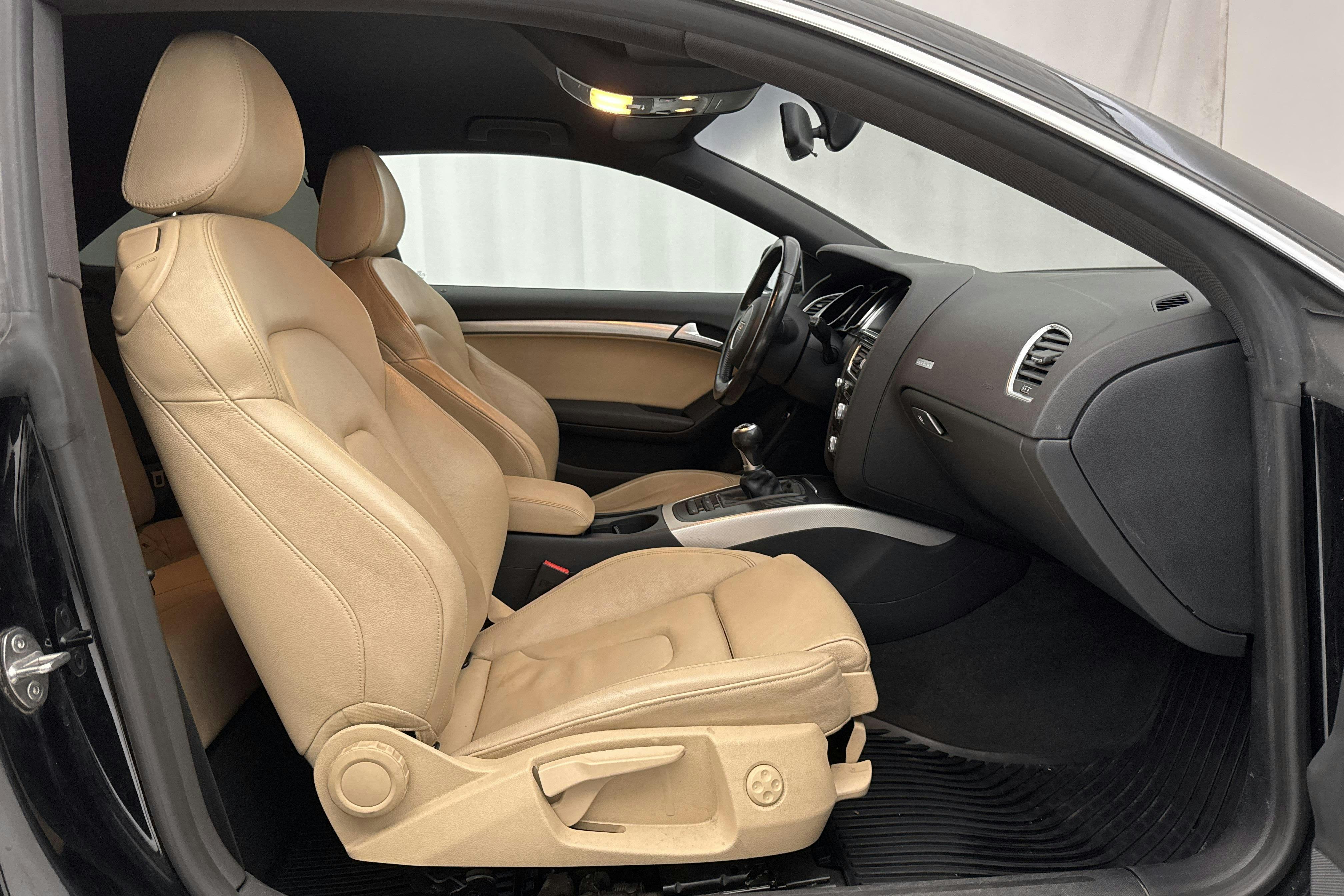 Audi A5 2.0 TFSI Coupé quattro (225hk) - 182 930 km - Manualna - czarny - 2016