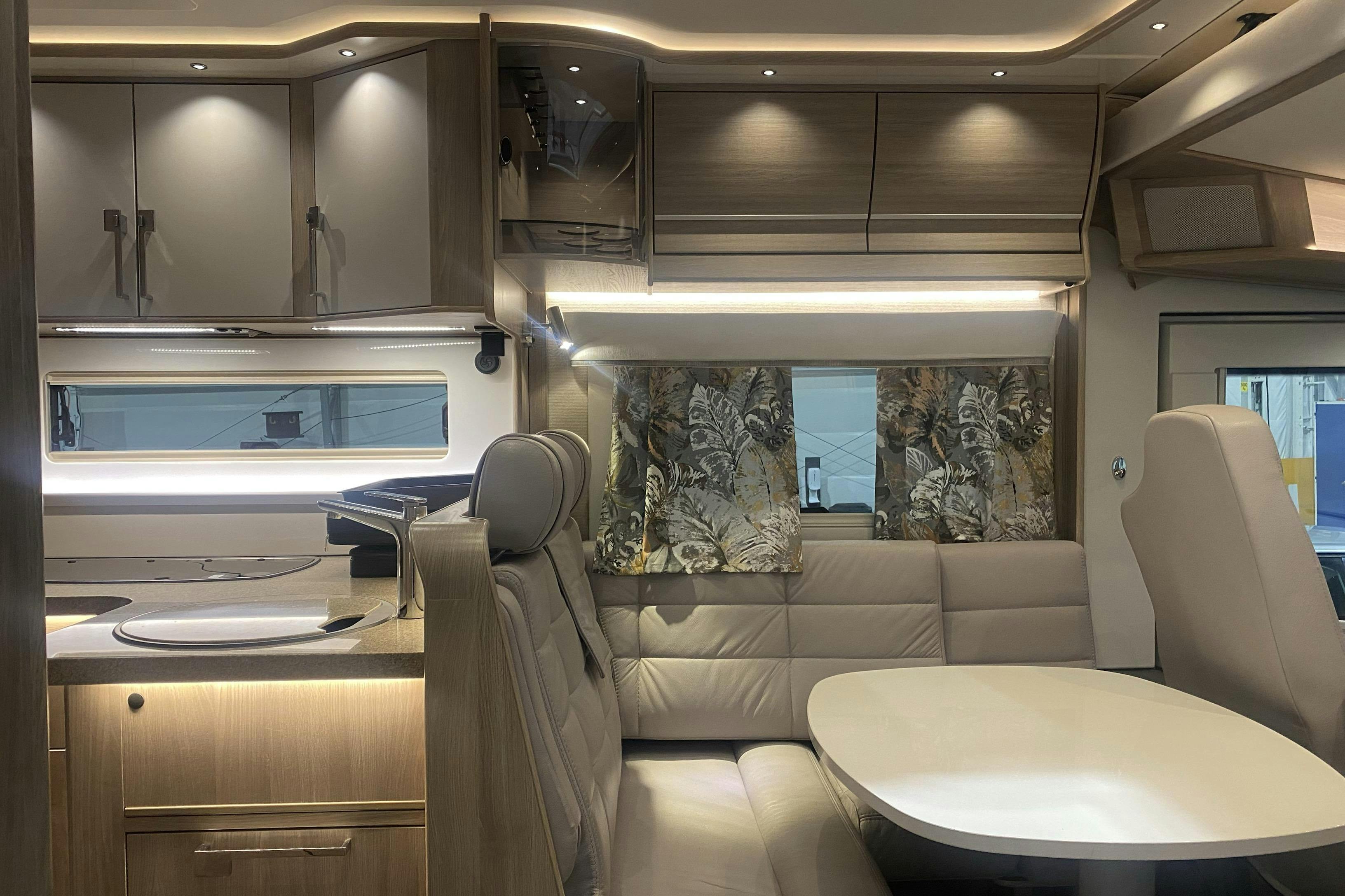 MERCEDES-BENZ KABE IMPERIAL Travel Master I 810 LGB Husbil - 37 190 km - Automaatne - valge - 2022