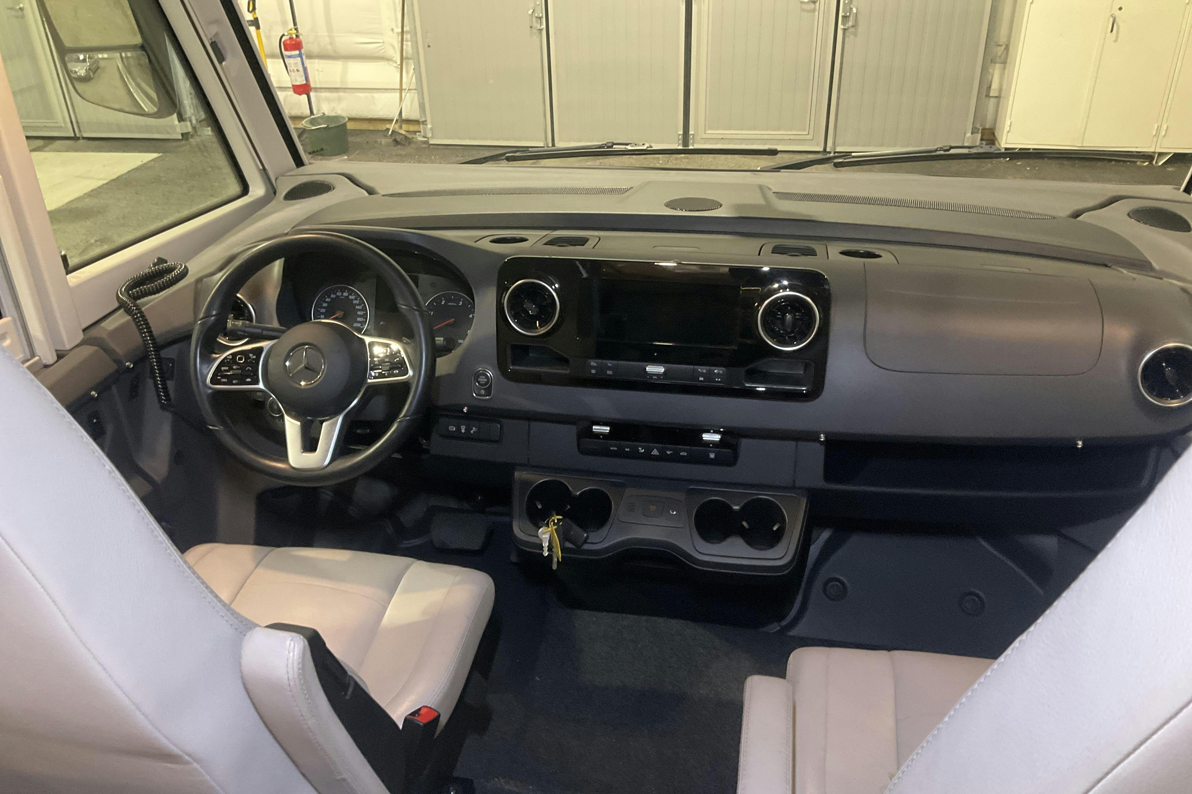 MERCEDES-BENZ KABE IMPERIAL Travel Master I 810 LGB Husbil - 37 190 km - Automaatne - valge - 2022