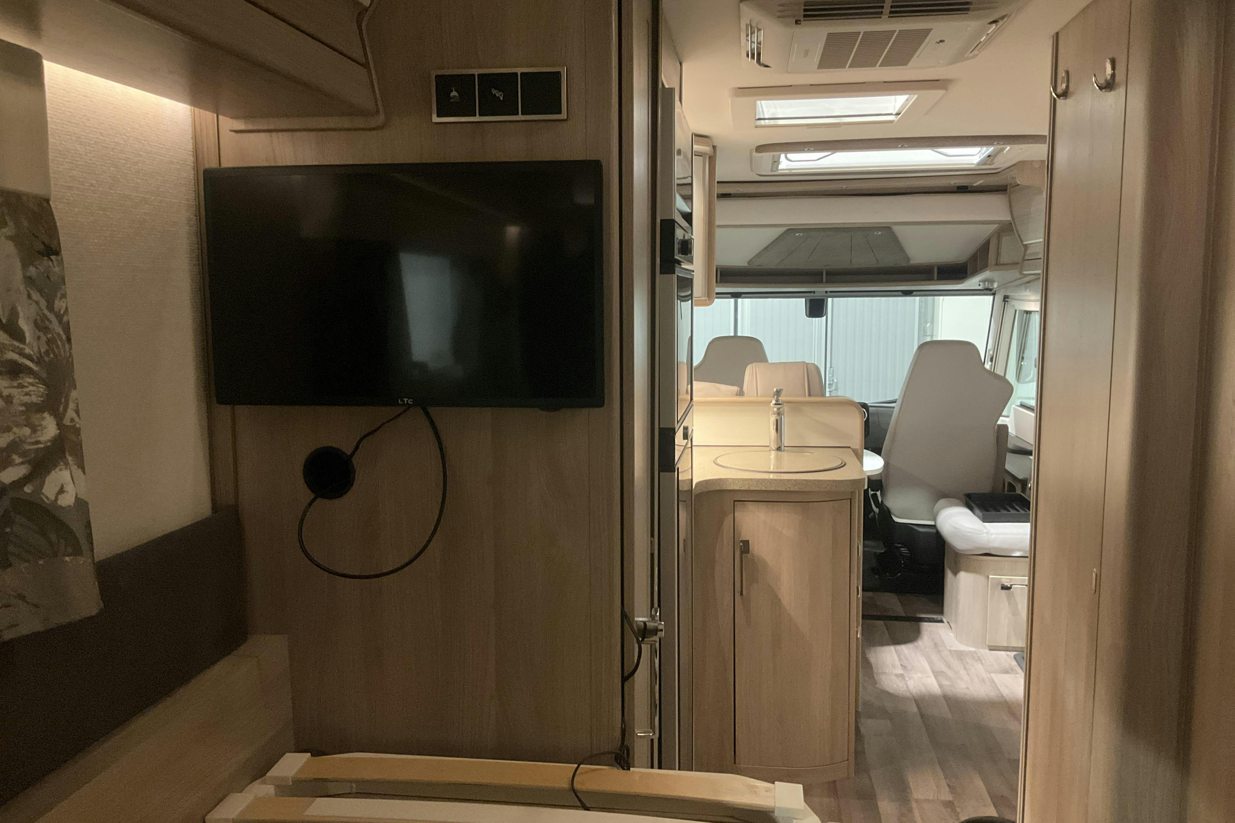 MERCEDES-BENZ KABE IMPERIAL Travel Master I 810 LGB Husbil - 37 190 km - Automaatne - valge - 2022