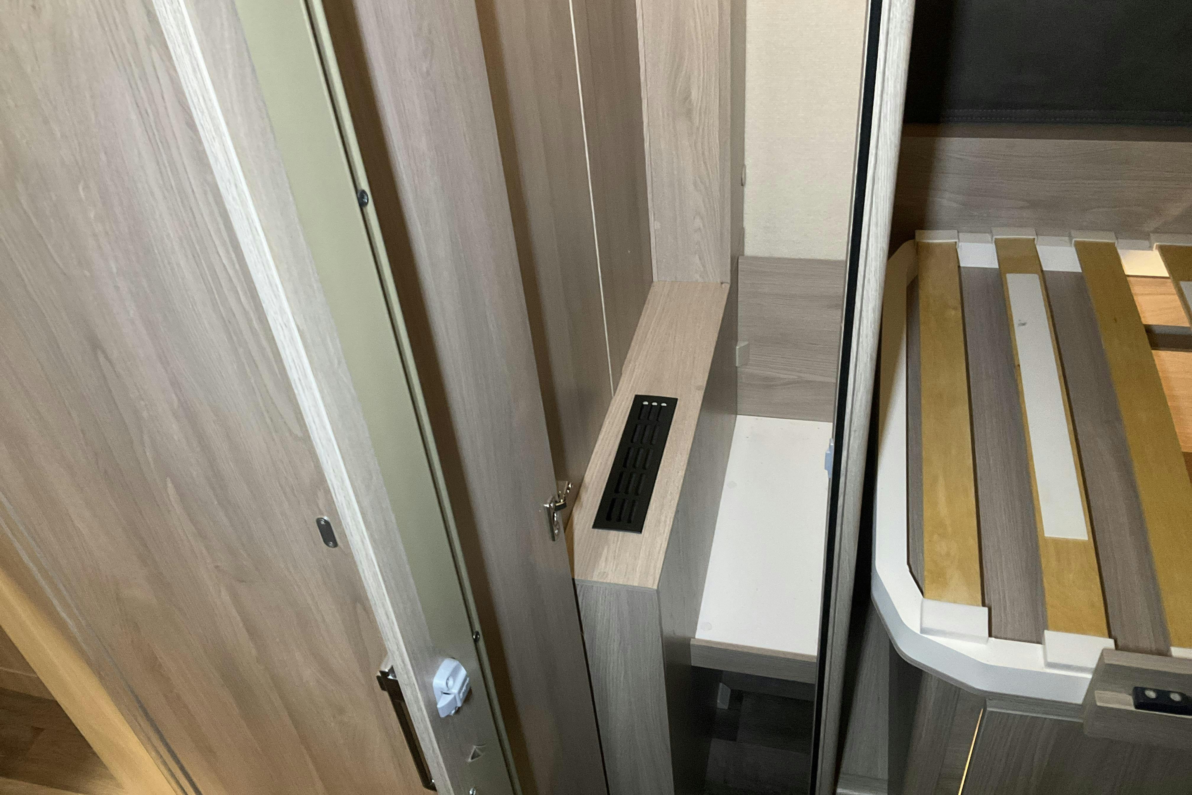 MERCEDES-BENZ KABE IMPERIAL Travel Master I 810 LGB Husbil - 37 190 km - Automaatne - valge - 2022