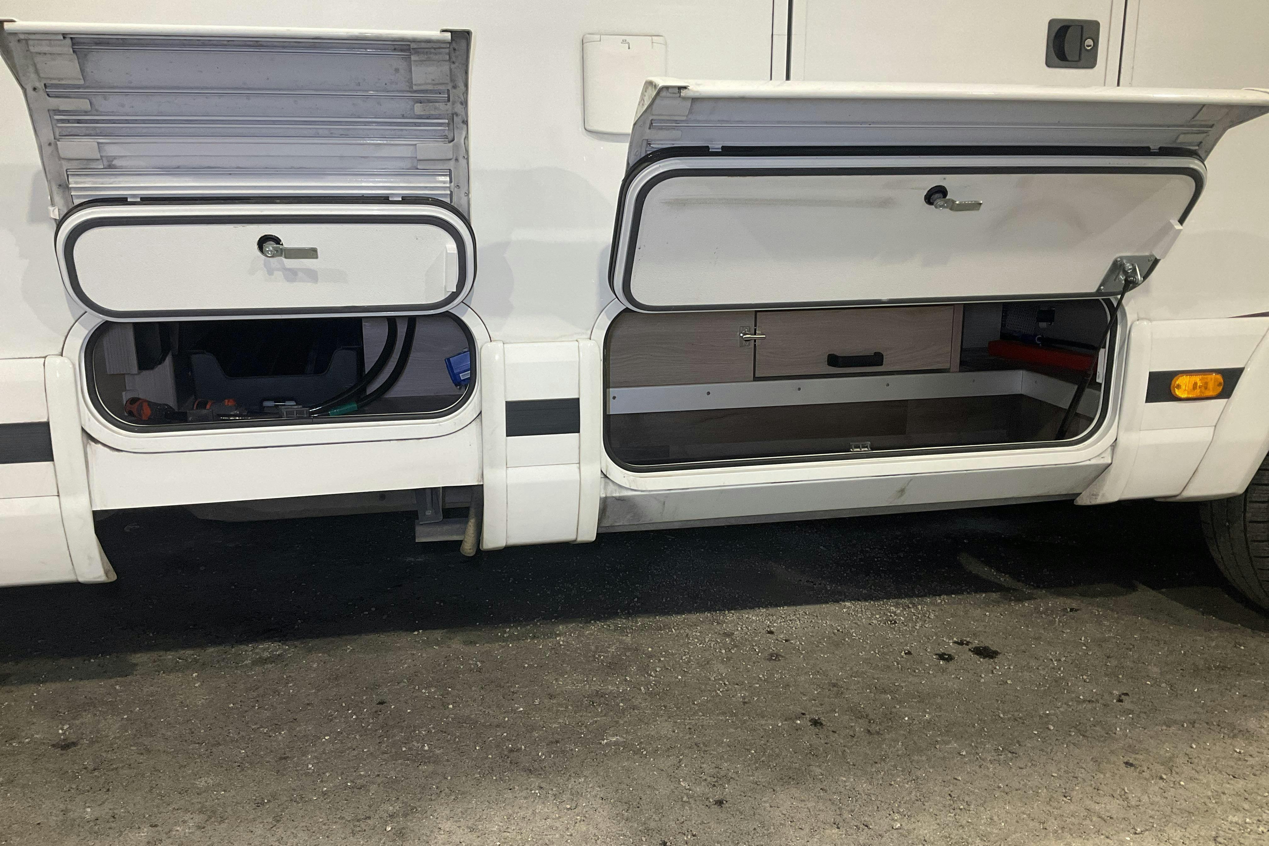 MERCEDES-BENZ KABE IMPERIAL Travel Master I 810 LGB Husbil - 37 190 km - Automaatne - valge - 2022