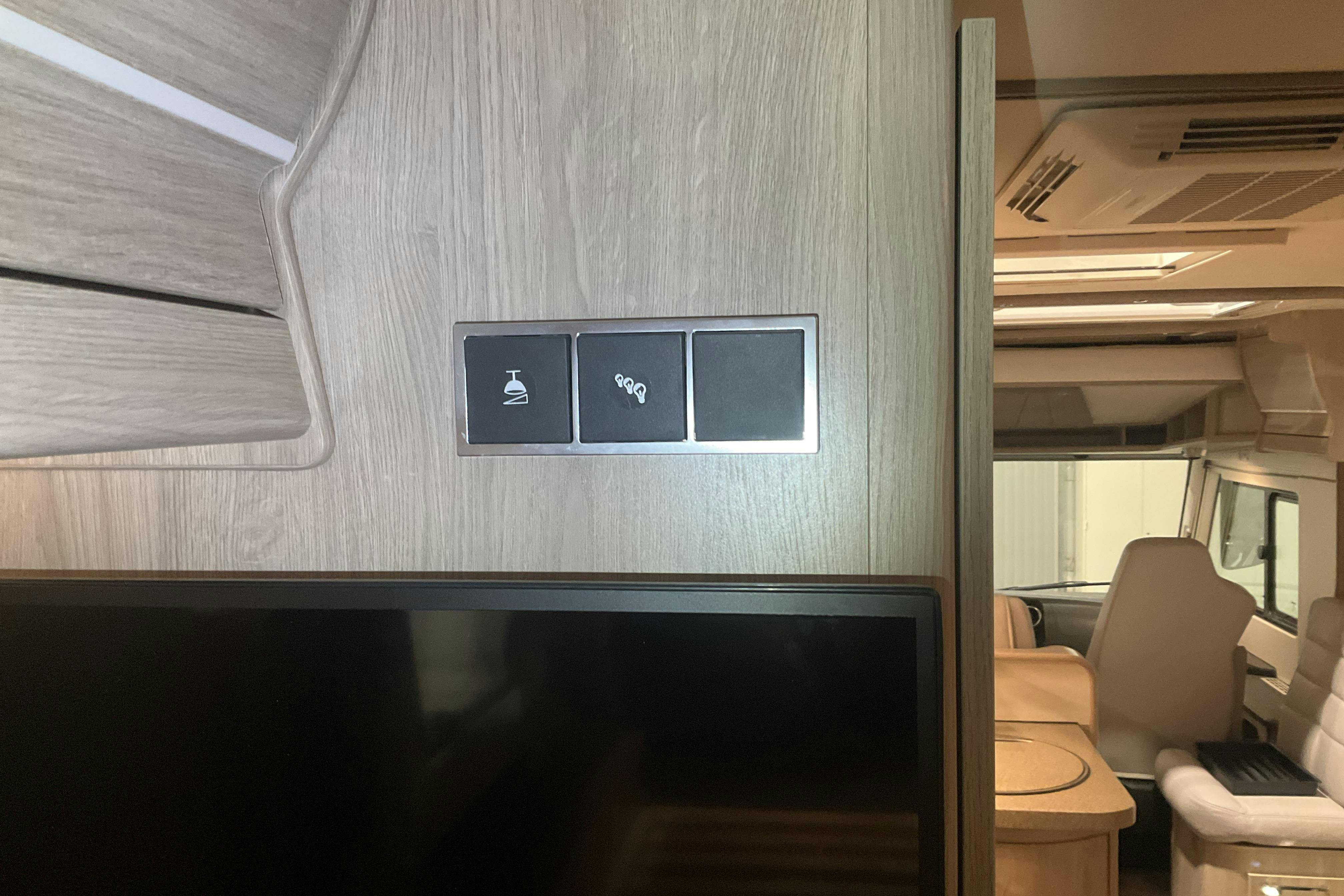 MERCEDES-BENZ KABE IMPERIAL Travel Master I 810 LGB Husbil - 37 190 km - Automaatne - valge - 2022