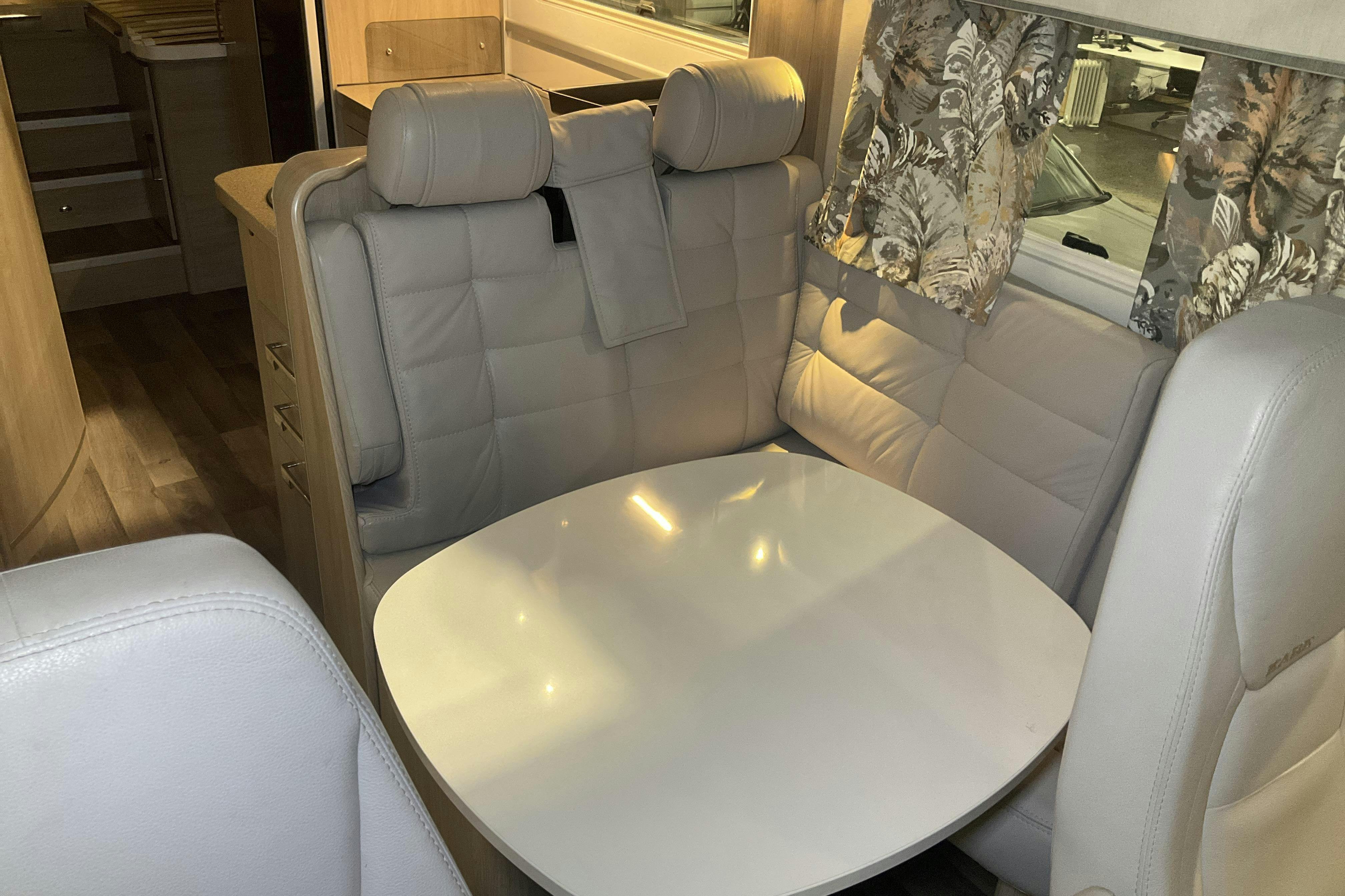 MERCEDES-BENZ KABE IMPERIAL Travel Master I 810 LGB Husbil - 37 190 km - Automaatne - valge - 2022