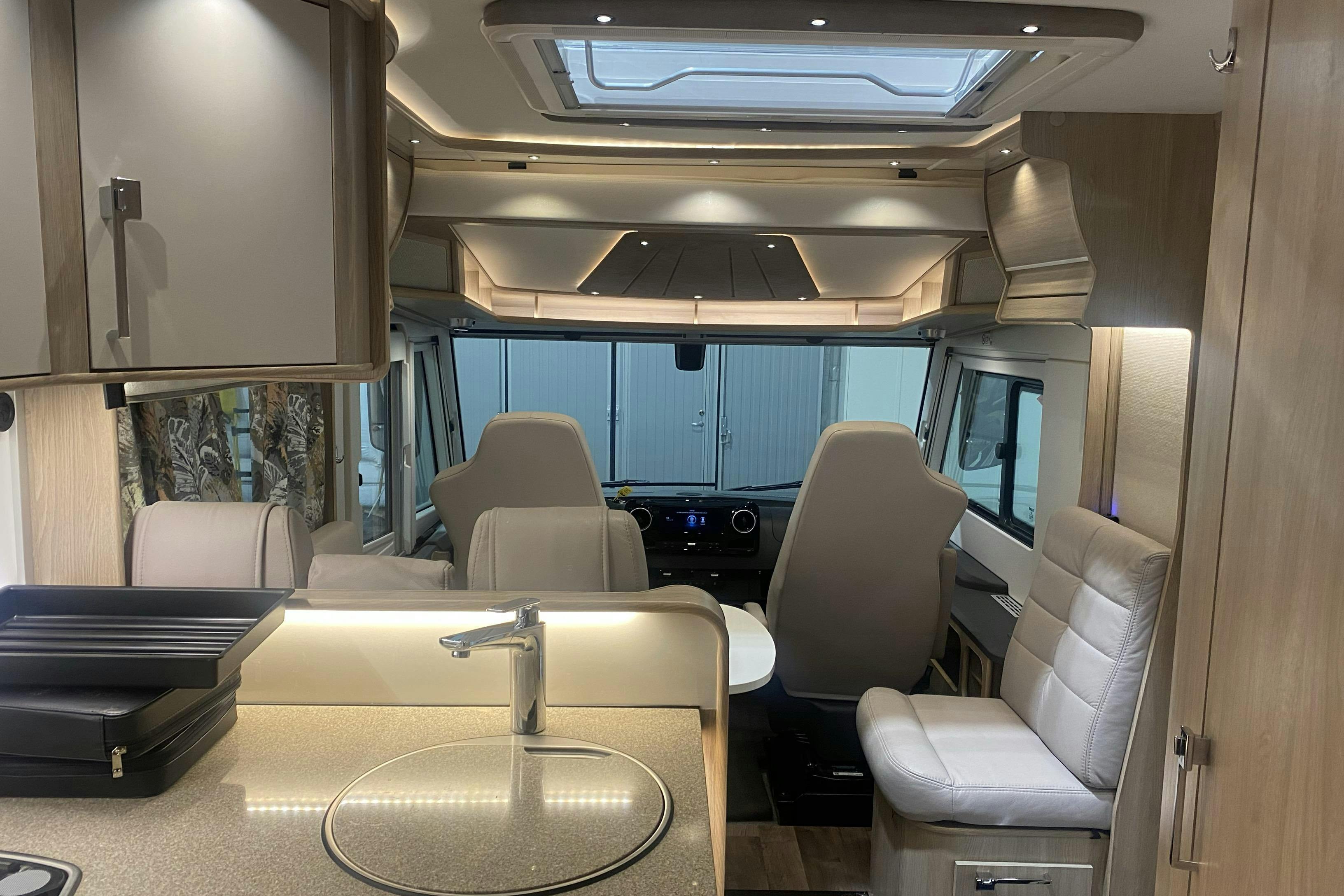 MERCEDES-BENZ KABE IMPERIAL Travel Master I 810 LGB Husbil - 37 190 km - Automaatne - valge - 2022