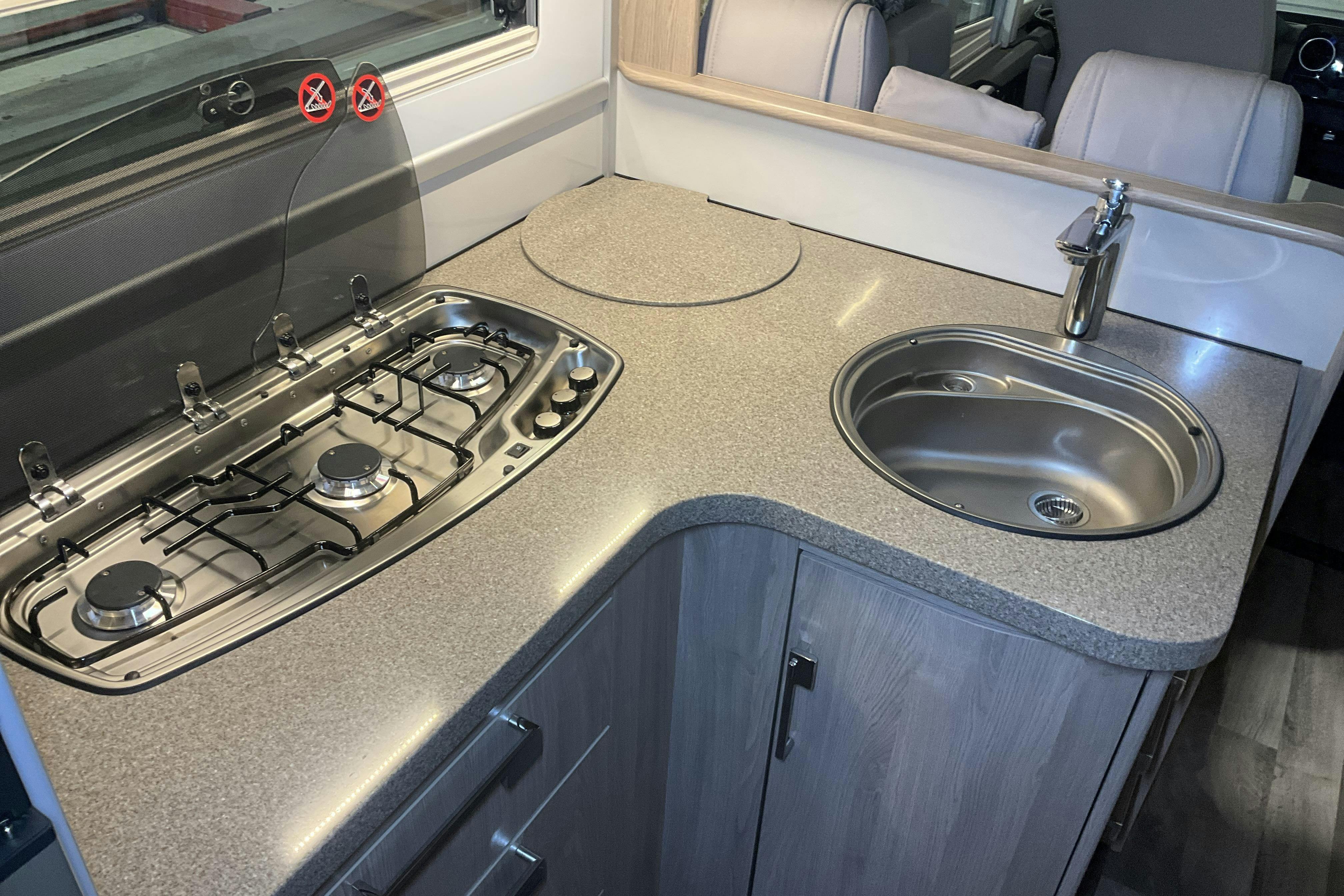 MERCEDES-BENZ KABE IMPERIAL Travel Master I 810 LGB Husbil - 37 190 km - Automaatne - valge - 2022