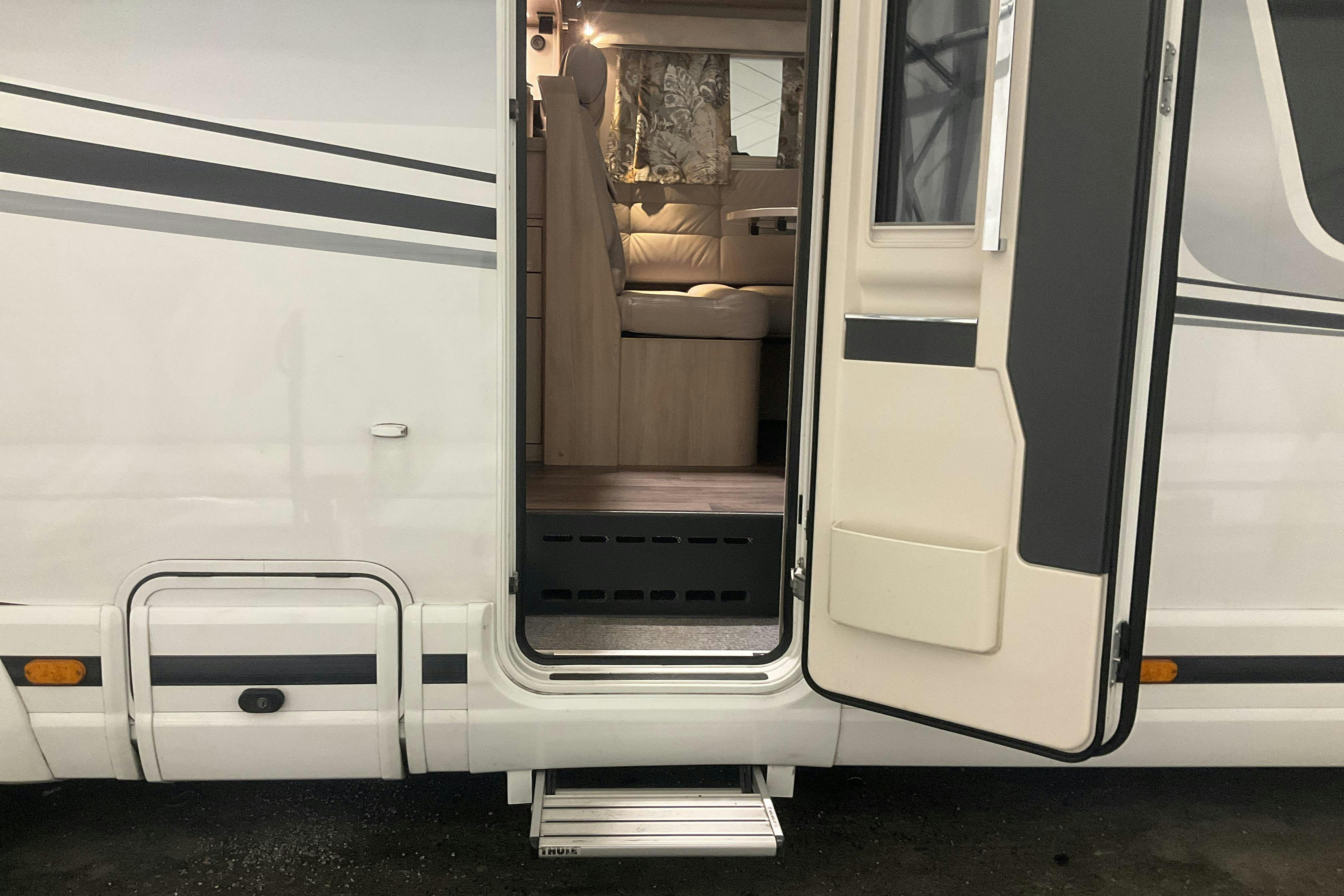 MERCEDES-BENZ KABE IMPERIAL Travel Master I 810 LGB Husbil - 37 190 km - Automaatne - valge - 2022