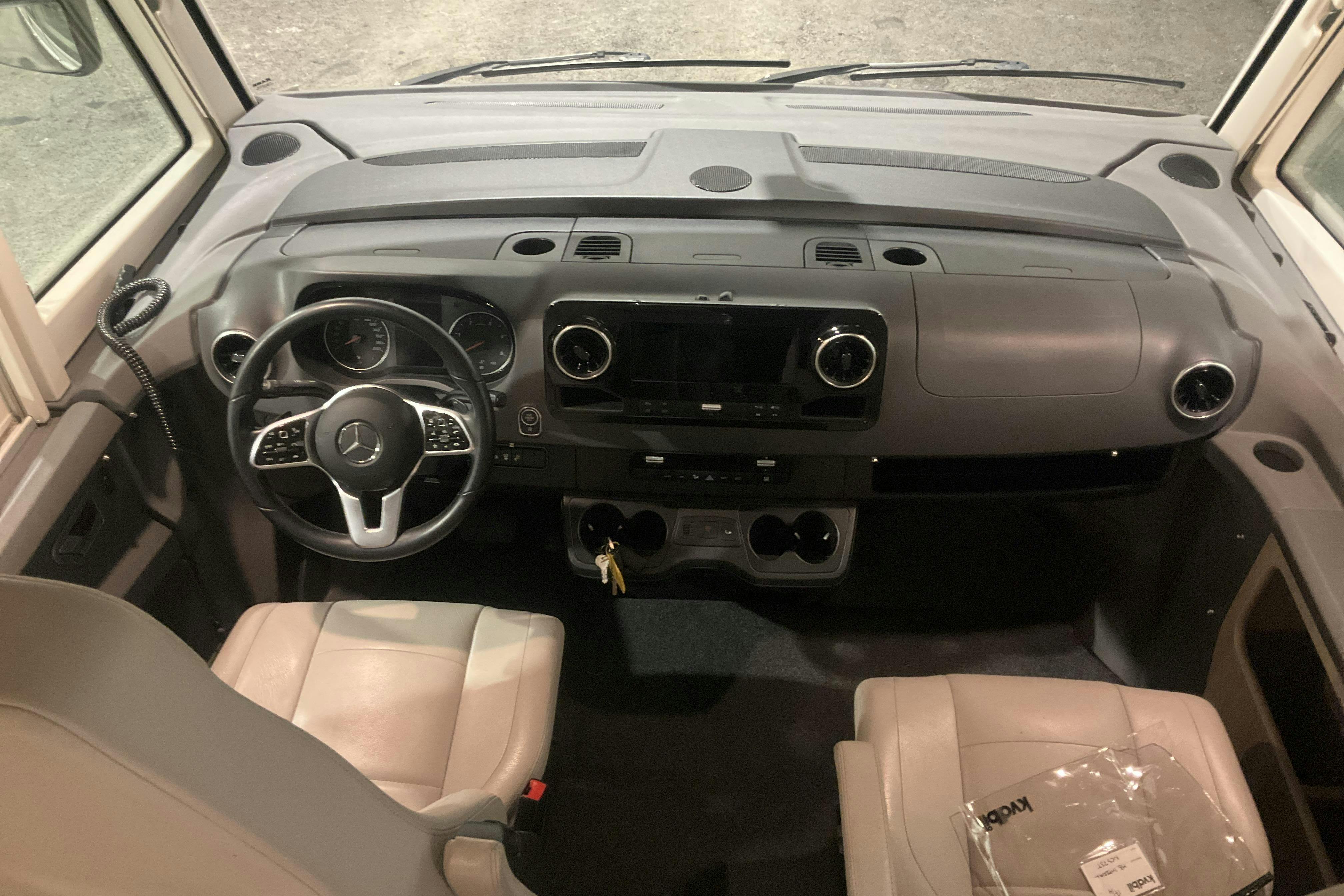 MERCEDES-BENZ KABE IMPERIAL Travel Master I 810 LGB Husbil - 37 190 km - Automaatne - valge - 2022