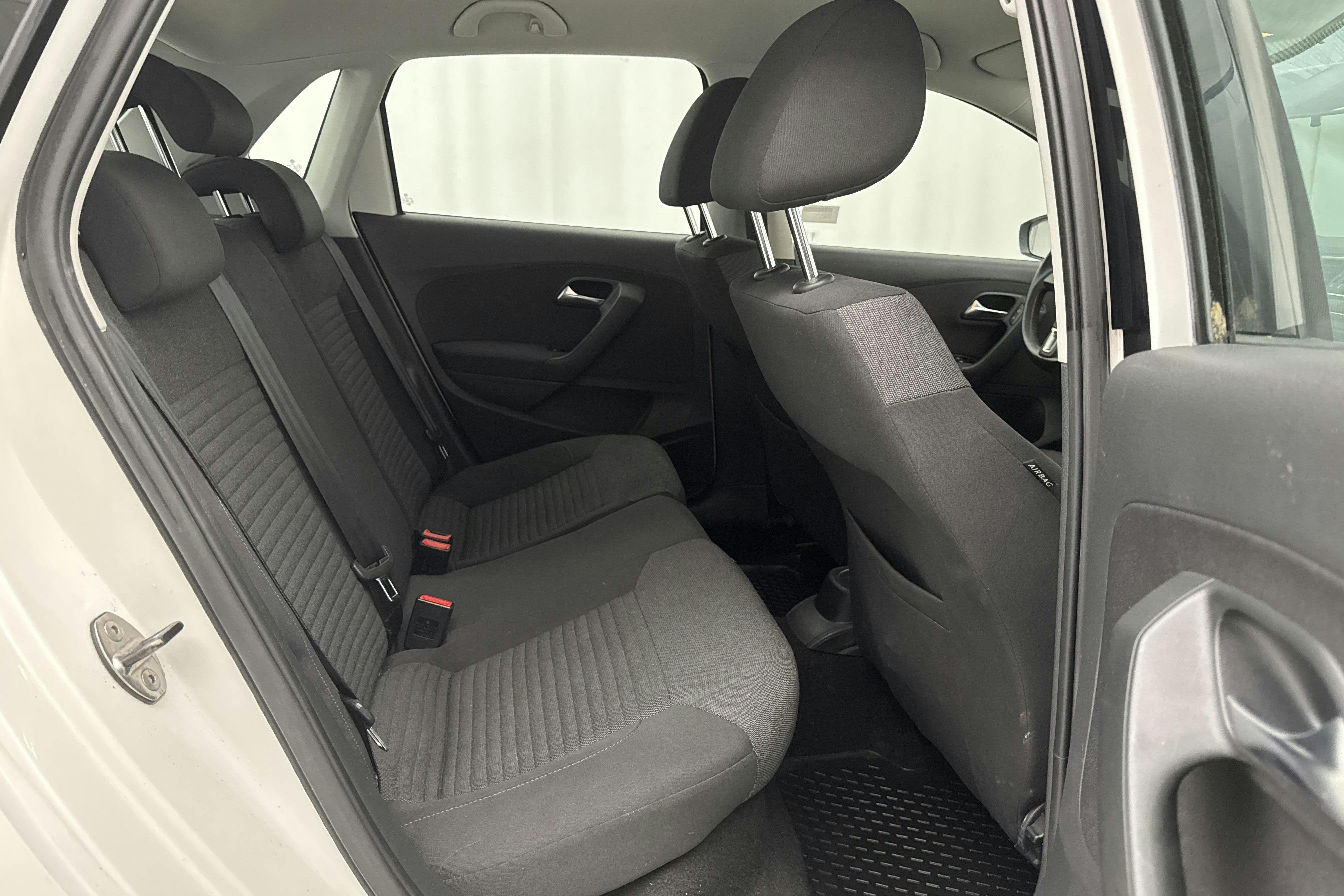VW Polo 1.4 5dr (85hk) - 148 480 km - Manual - white - 2012