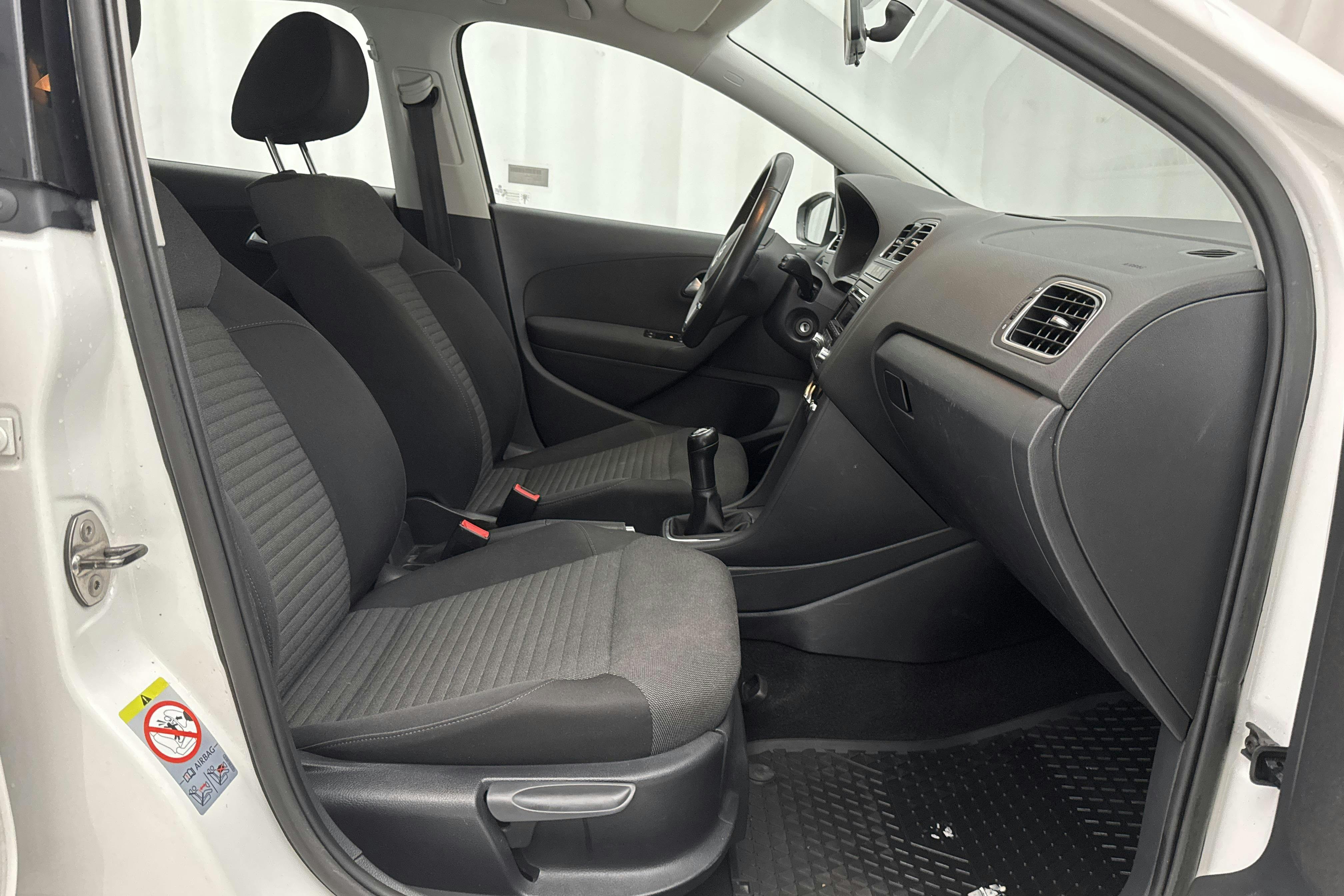 VW Polo 1.4 5dr (85hk) - 148 480 km - Manual - white - 2012