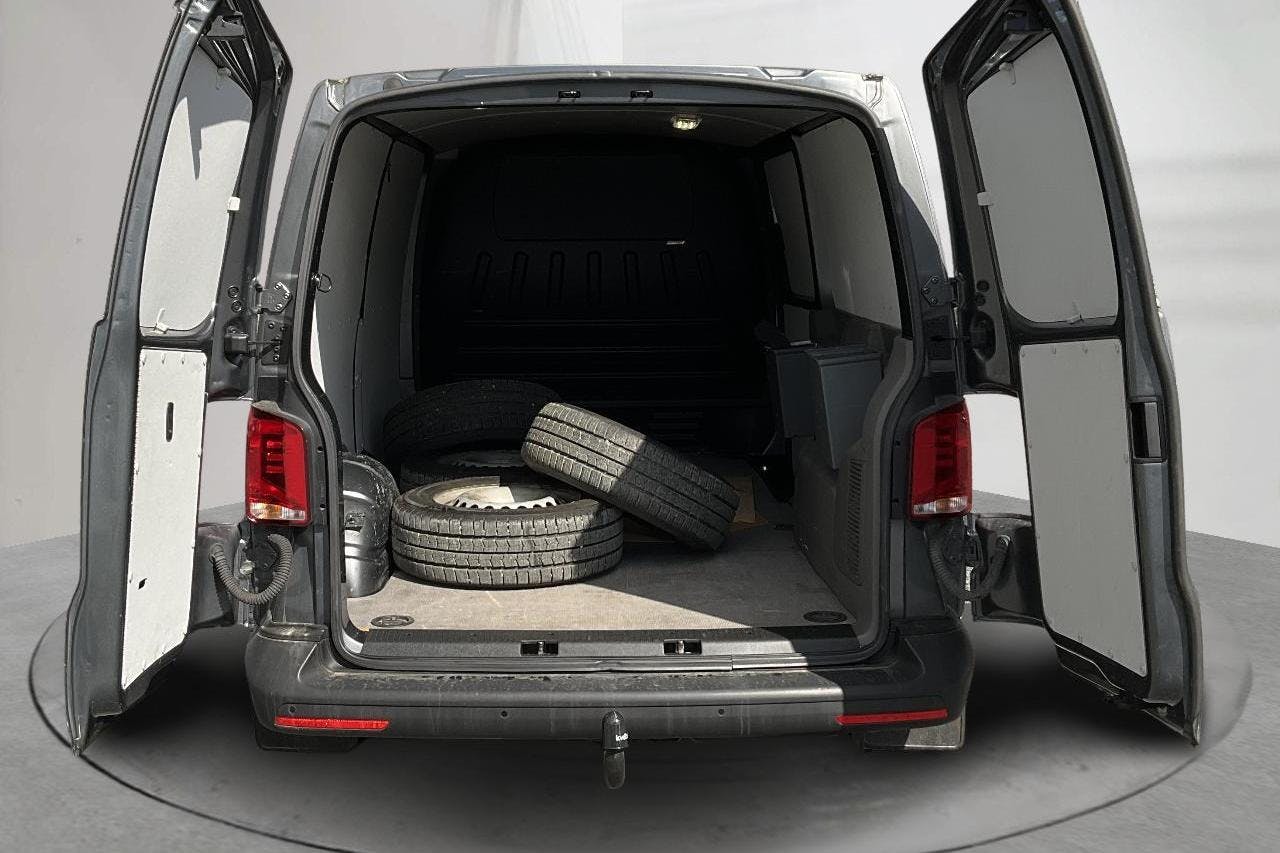 VW Transporter T6 2.0 TDI BMT Skåp 4MOTION (150hk) - 94 040 km - Automatyczna - szary - 2020