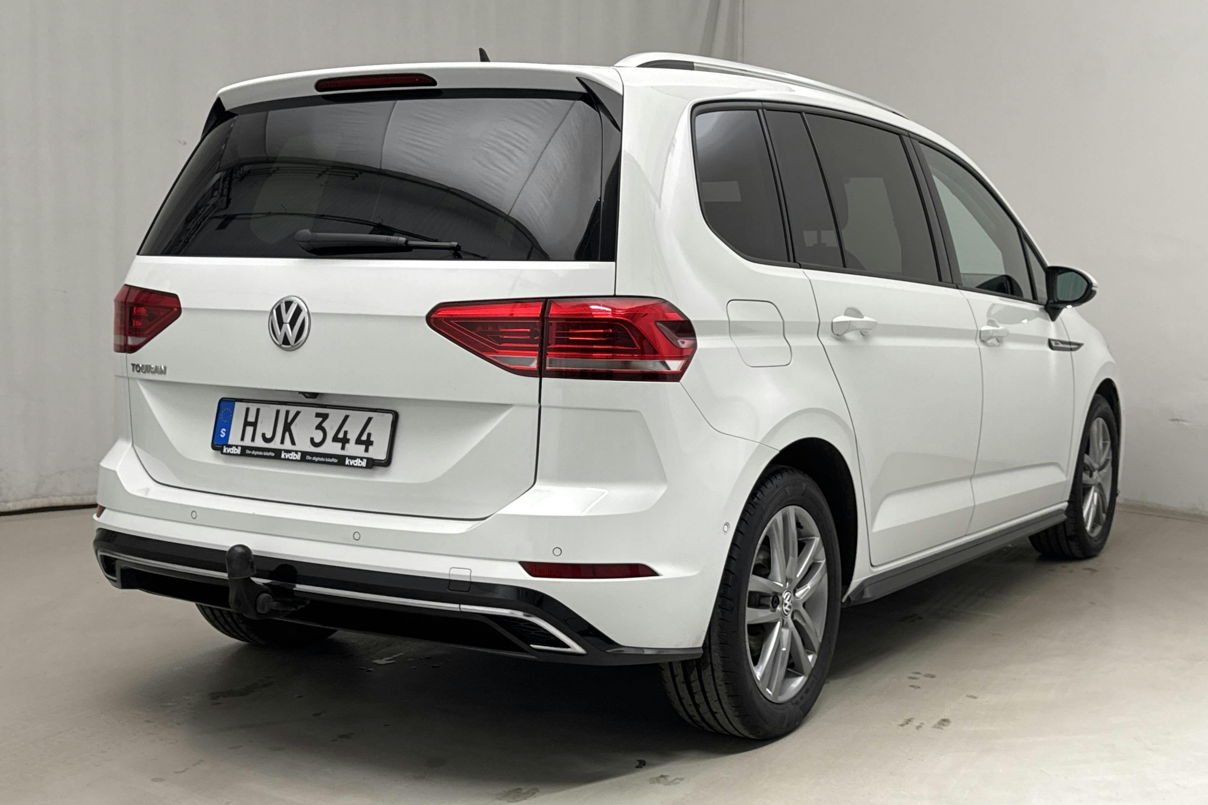 VW Touran 1.5 TSI (150hk) - 20 213 mil - Automat - vit - 2019