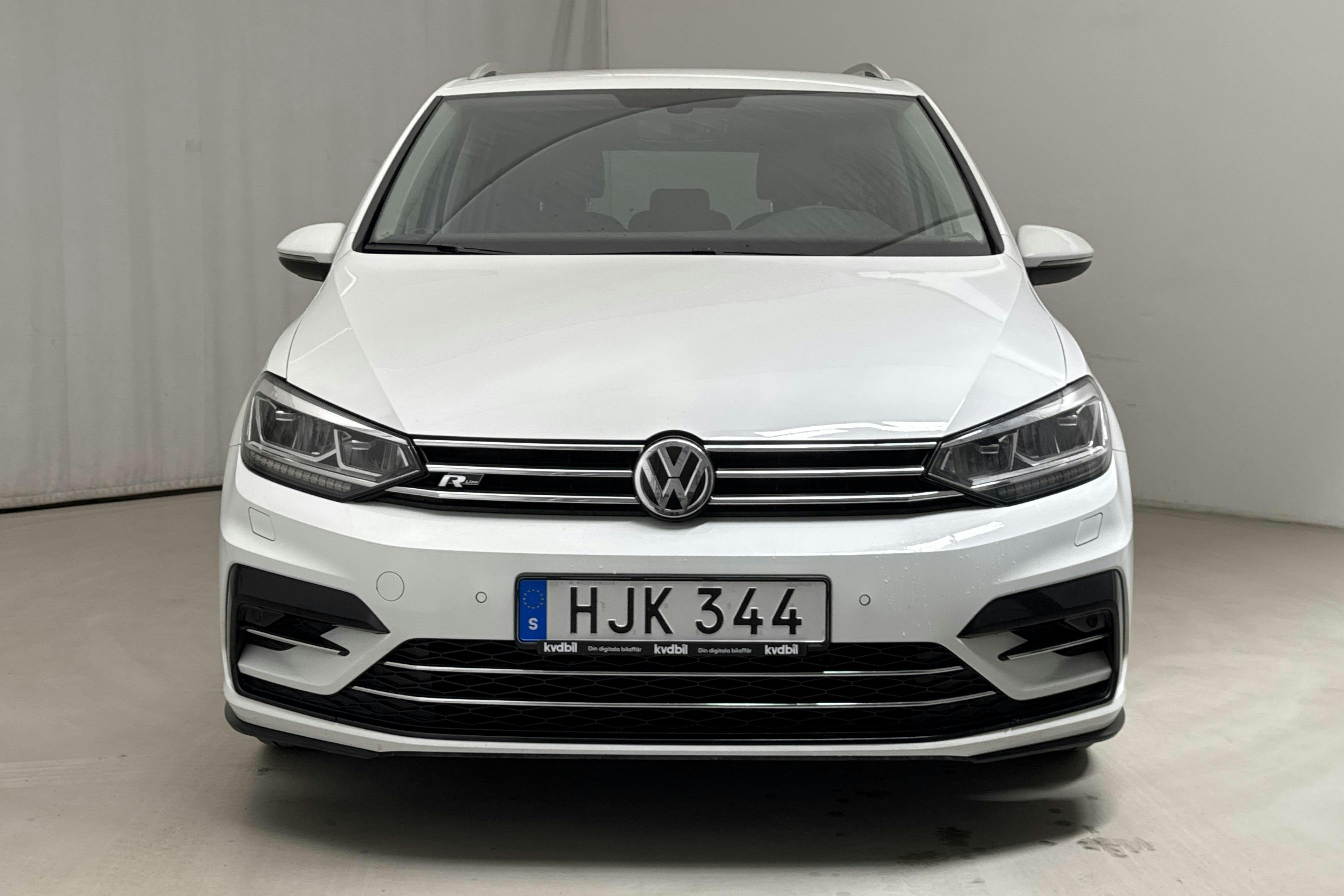 VW Touran 1.5 TSI (150hk) - 20 213 mil - Automat - vit - 2019