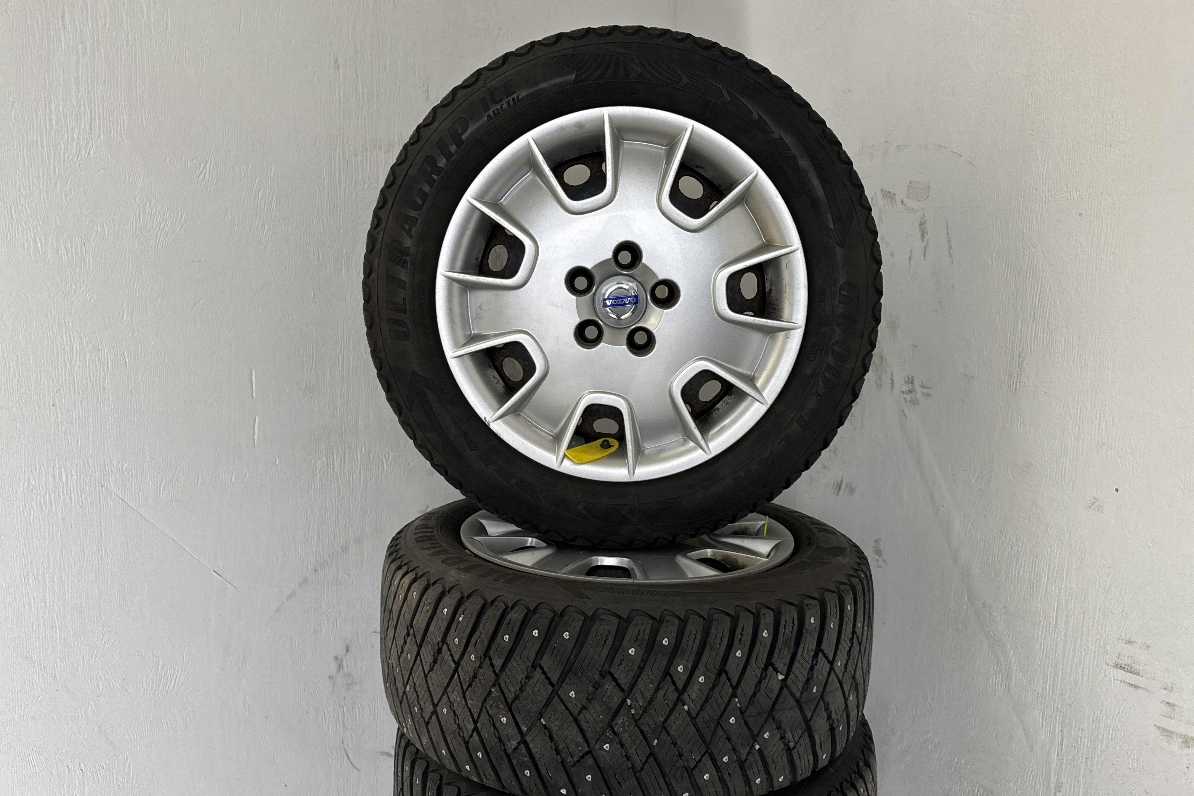 Volvo V70 II 2.5FT AFV Bi-fuel (231hk) - 265 620 km - Manualna - szary - 2012