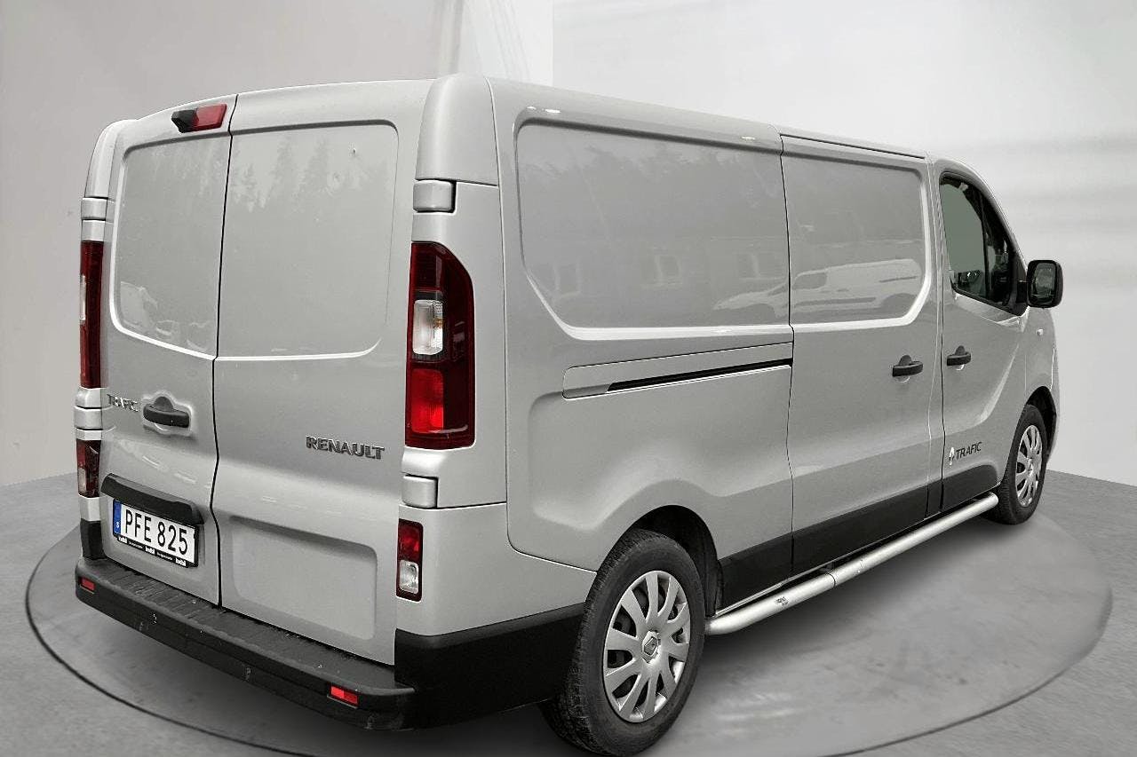 Renault Trafic 1.6 dCi Skåp (125hk) - 130 300 km - Käsitsi - hõbe - 2017