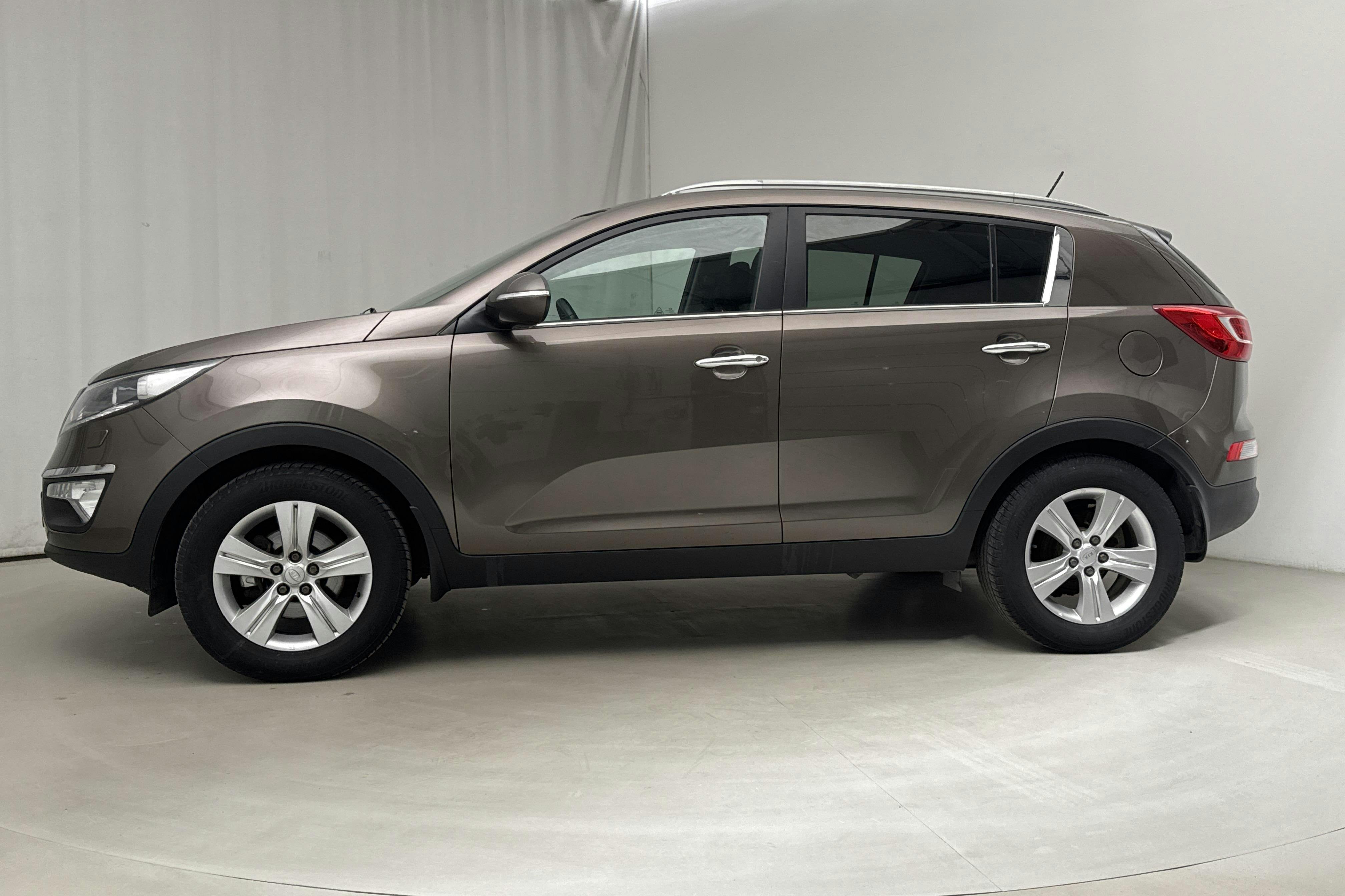 KIA Sportage 1.6 2WD (136hk) - 173 380 km - Käsitsi - Light Brown - 2013
