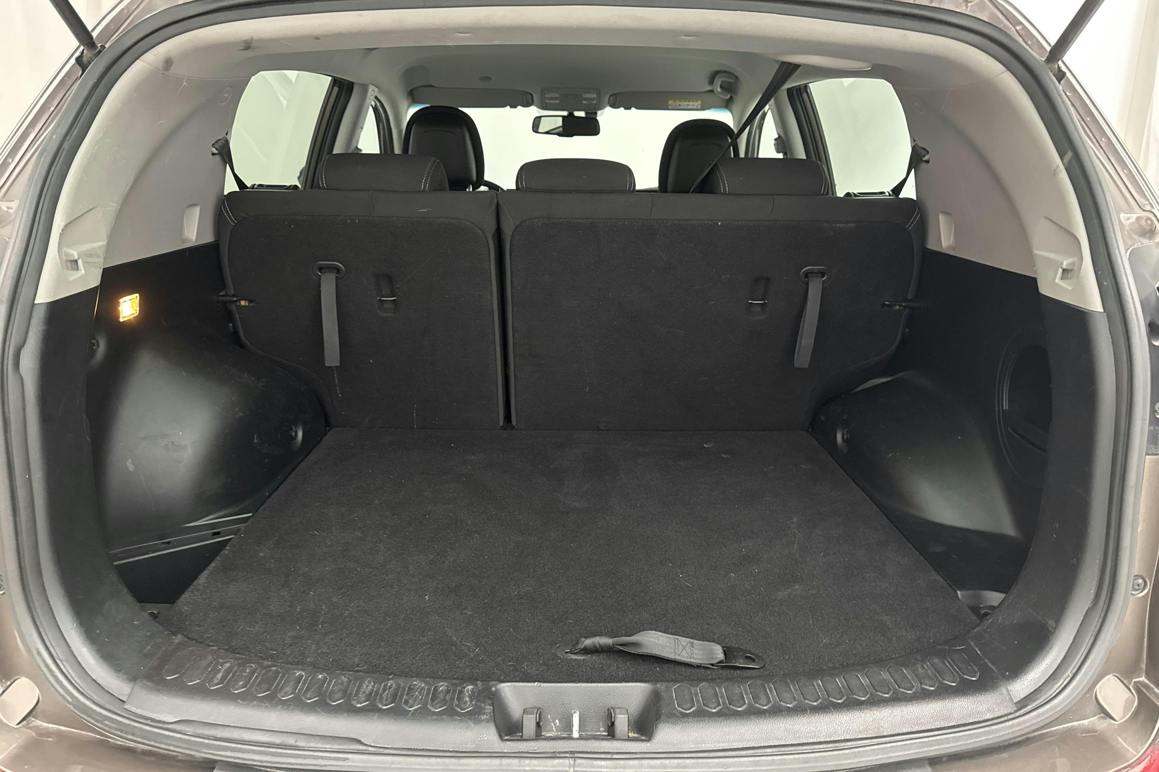 KIA Sportage 1.6 2WD (136hk) - 173 380 km - Käsitsi - Light Brown - 2013