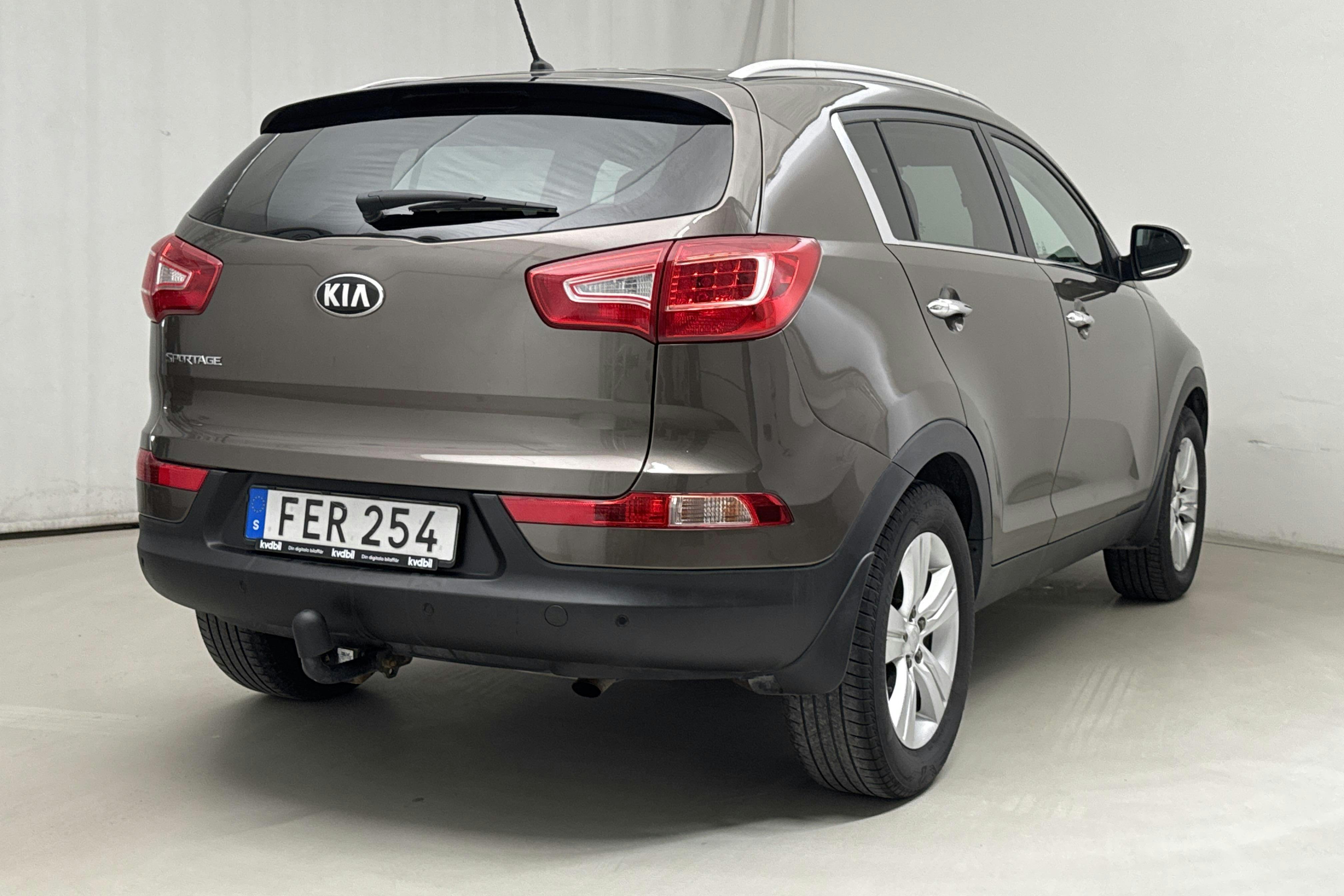 KIA Sportage 1.6 2WD (136hk) - 173 380 km - Käsitsi - Light Brown - 2013