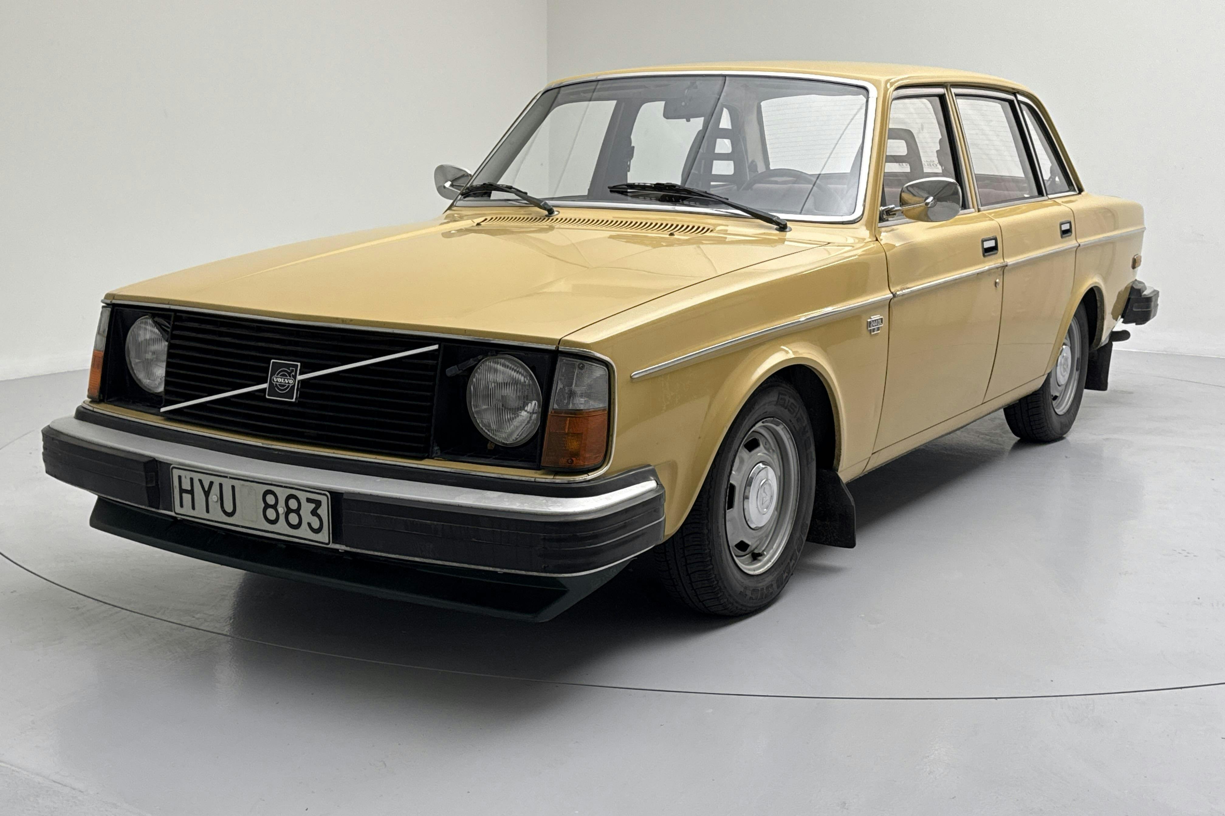 Volvo 244 2.1 (100hk) - 12 949 mil - Manuell - gul - 1977