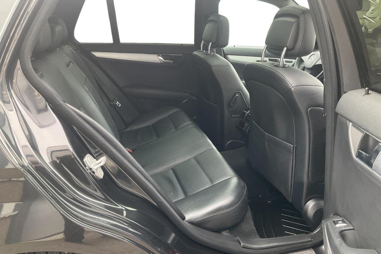 Mercedes C 350 Kombi S204 (272hk) - 308 790 km - Automatic - black - 2009