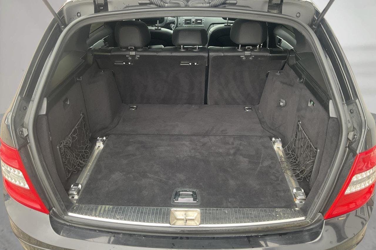 Mercedes C 350 Kombi S204 (272hk) - 308 790 km - Automatic - black - 2009
