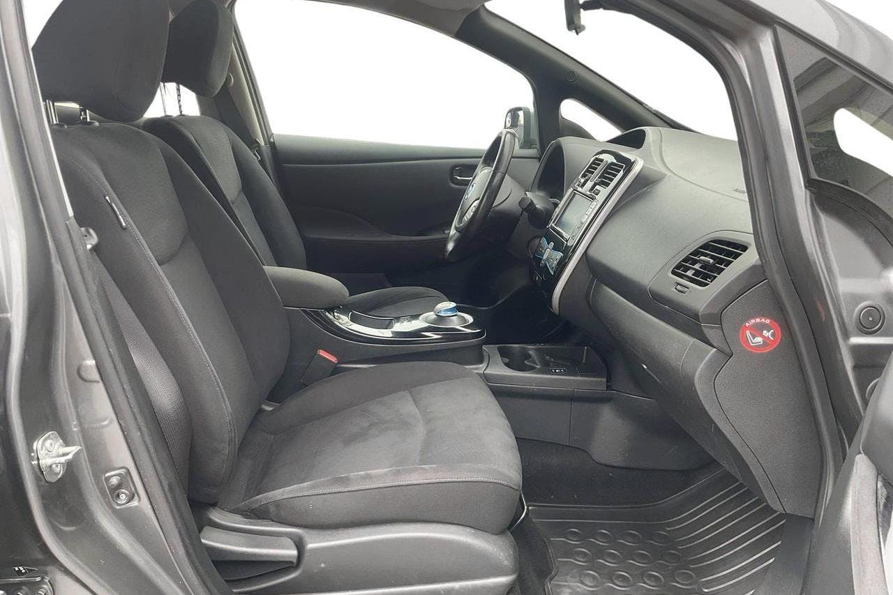 Nissan LEAF 5dr (109hk) - 119 820 km - Automatic - gray - 2017