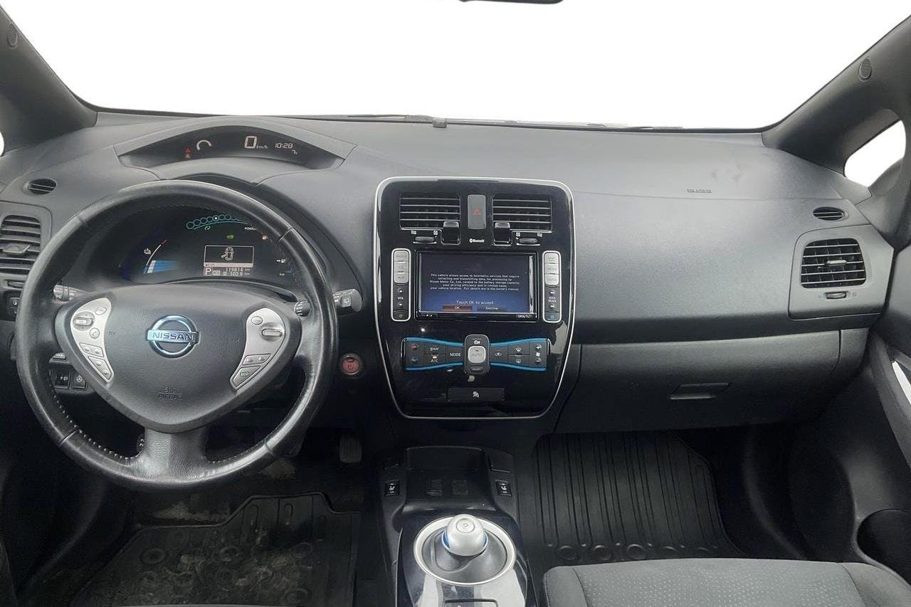 Nissan LEAF 5dr (109hk) - 119 820 km - Automatic - gray - 2017