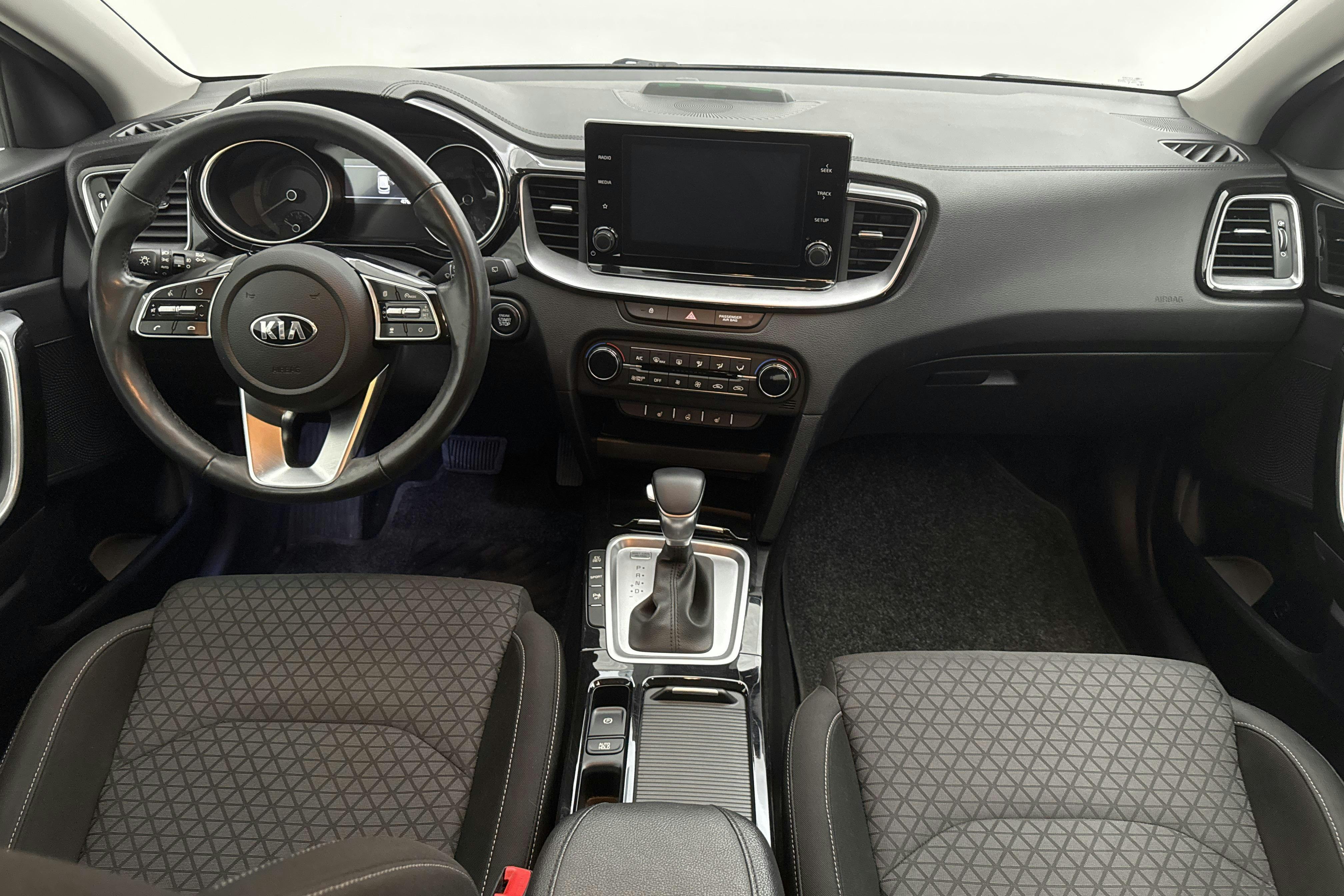 KIA Ceed 1.6 Plug-in Hybrid SW (141hk) - 4 784 mil - Automat - grå - 2020