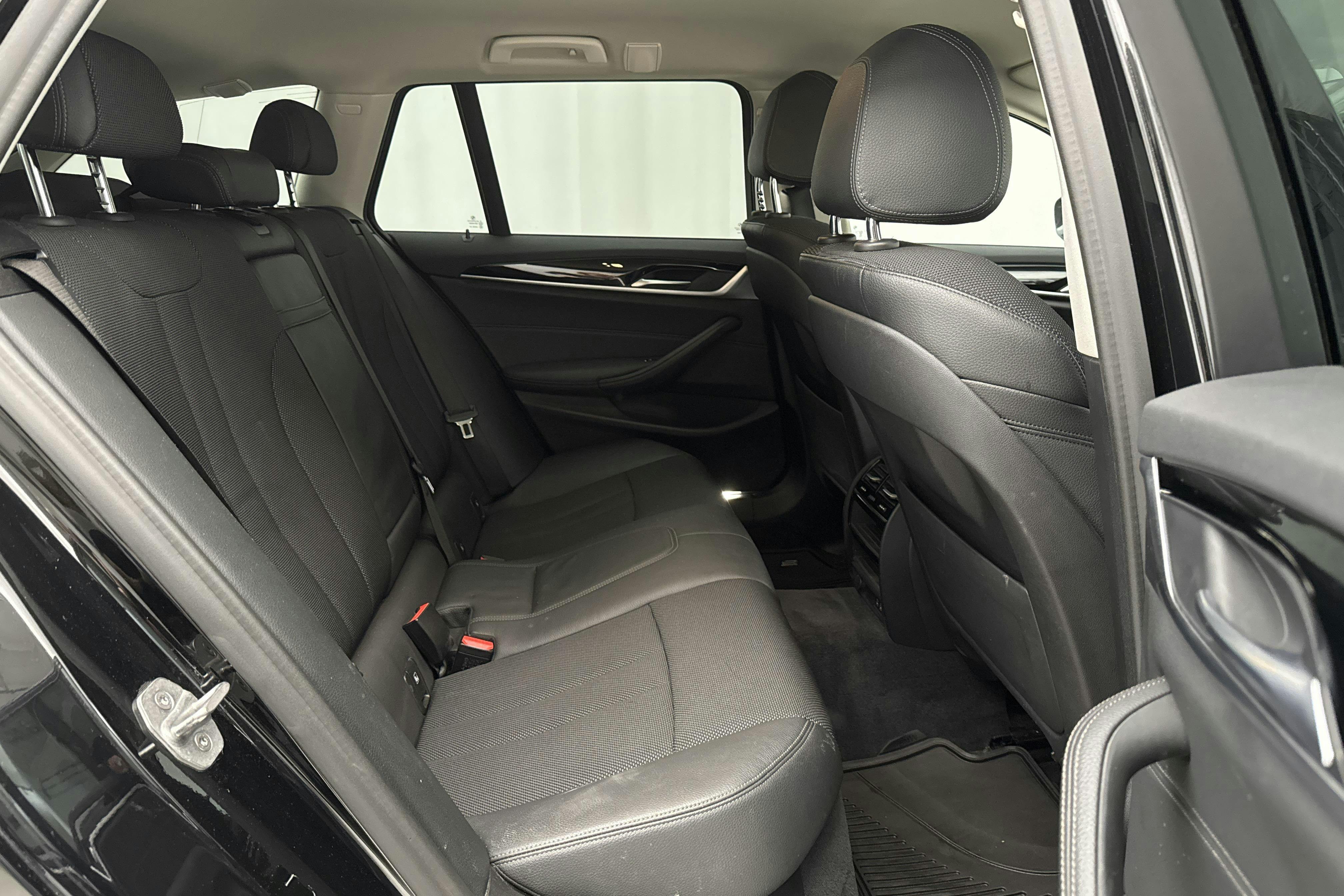 BMW 520d xDrive Touring MHEV, G31 (190hk) - 138 800 km - Automatic - black - 2020