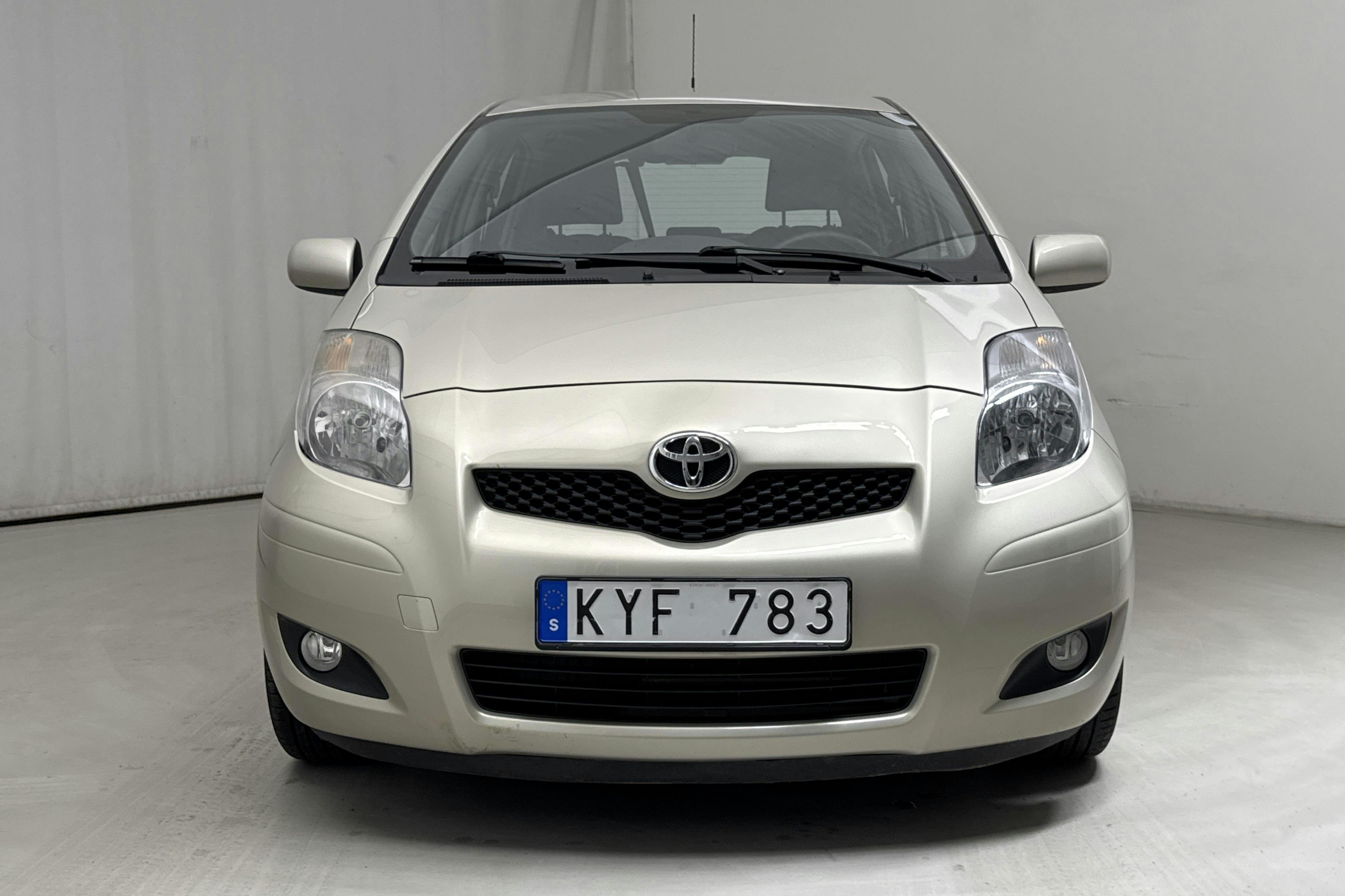 Toyota Yaris 1.33 5dr (100hk) - 79 020 km - Automatic - Light Brown - 2010