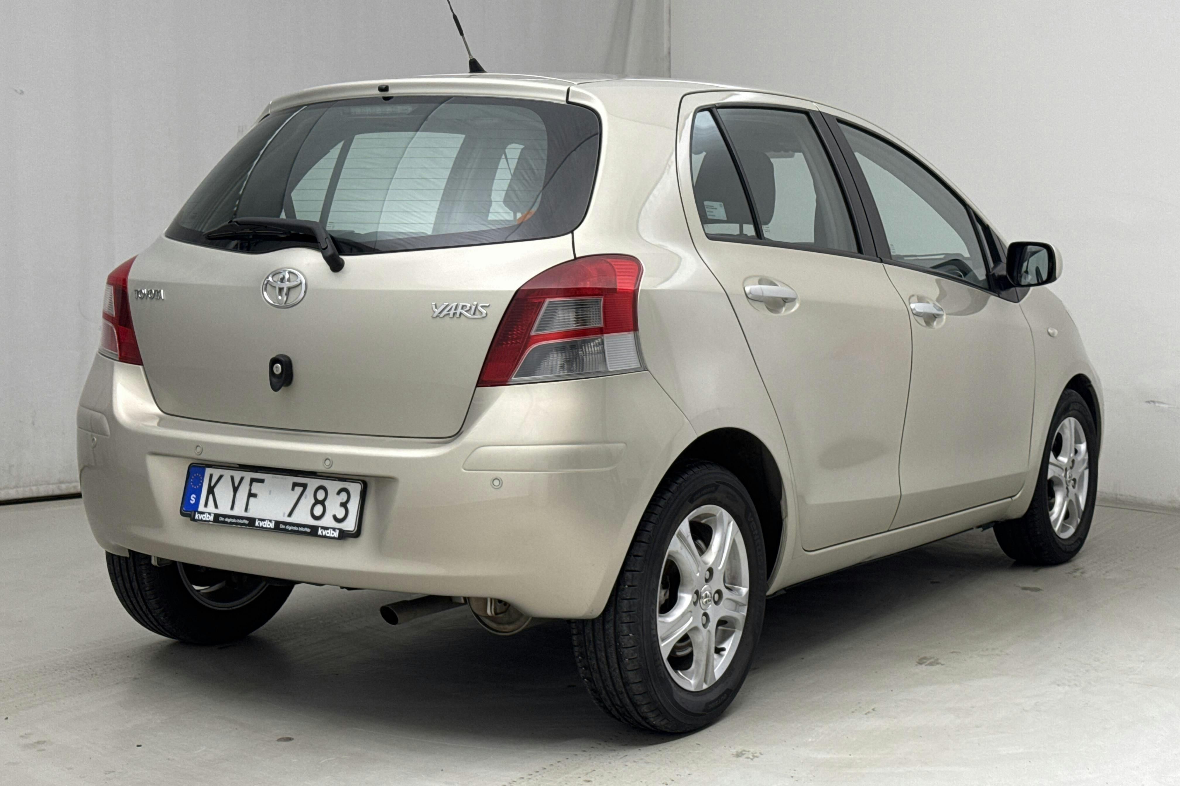 Toyota Yaris 1.33 5dr (100hk) - 79 020 km - Automatic - Light Brown - 2010