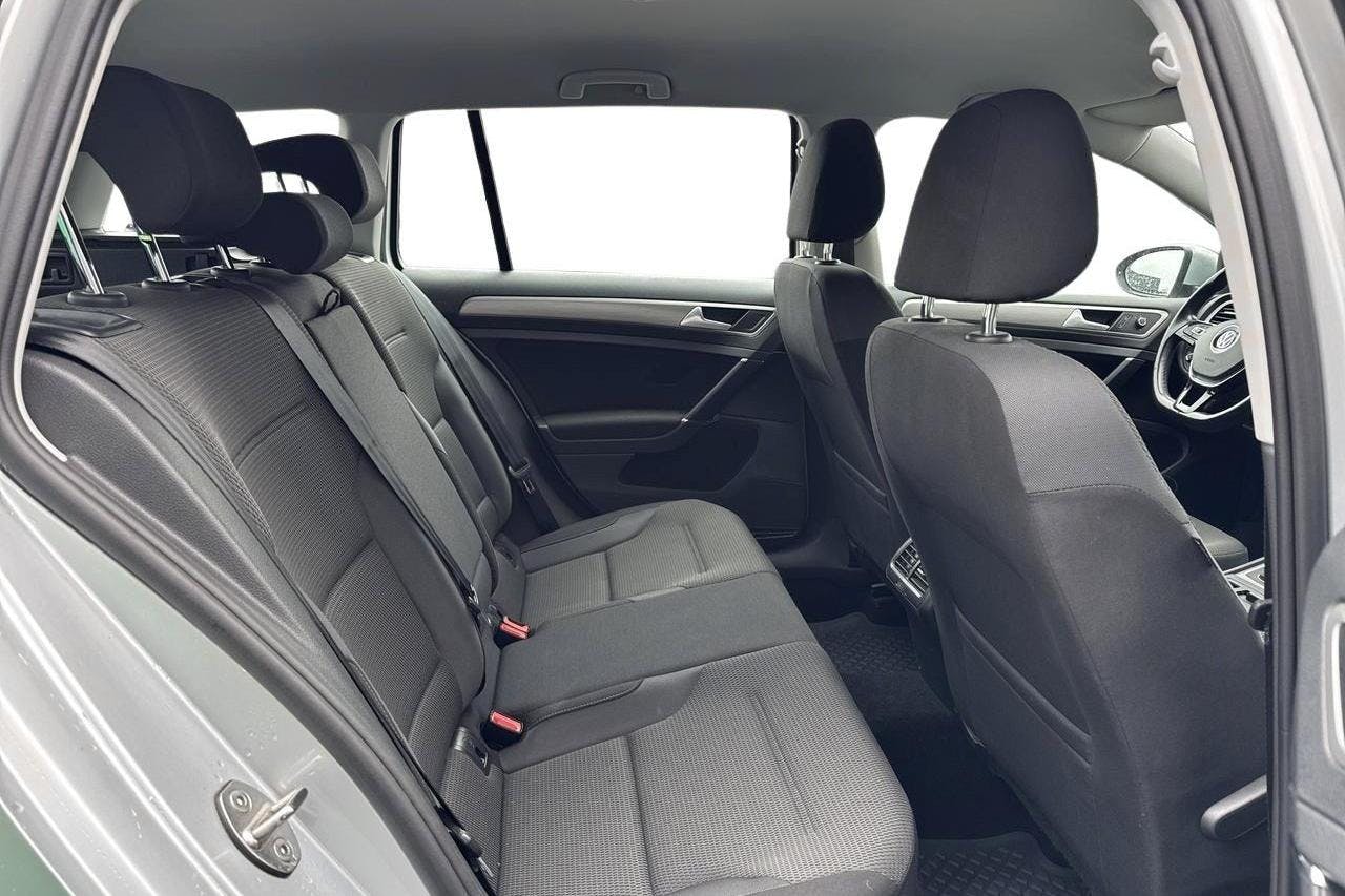 VW Golf VII 1.6 TDI BlueMotion Sportscombi (110hk) - 188 660 km - Manual - silver - 2016