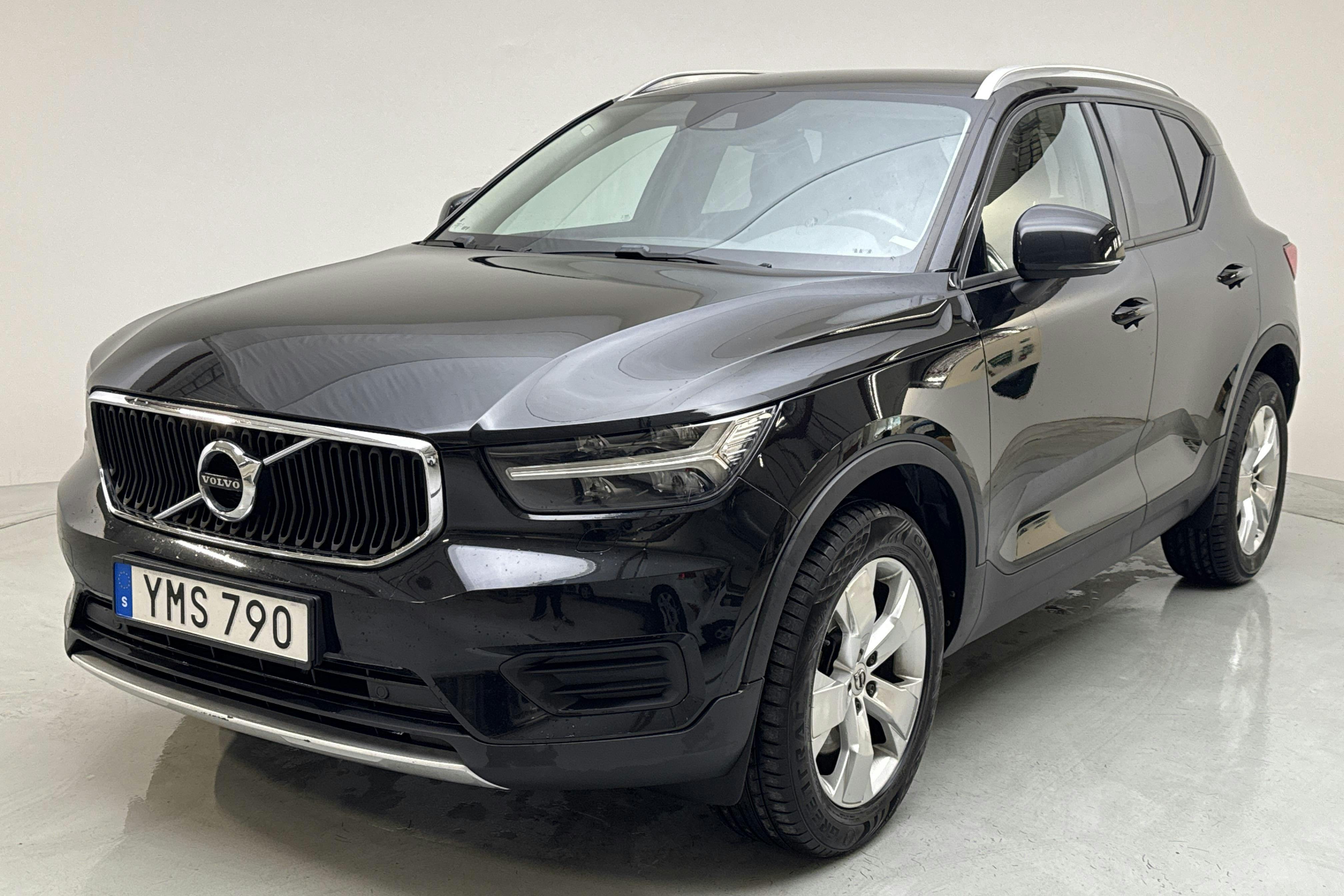 Volvo XC40 T4 2WD (190hk) - 14 095 mil - Automat - svart - 2019