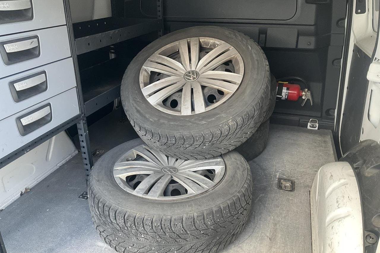 VW Caddy Cargo 2.0 TDI Skåp (122hk) - 9 265 mil - Automat - vit - 2022